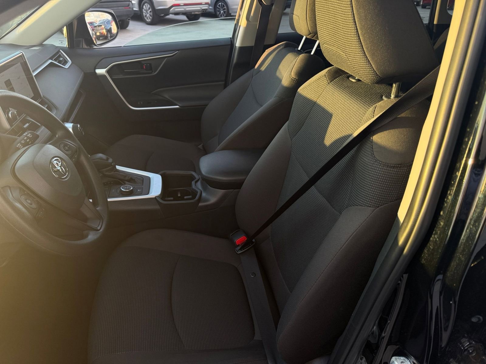 Thumbnail: 2025 Toyota RAV4 - 35