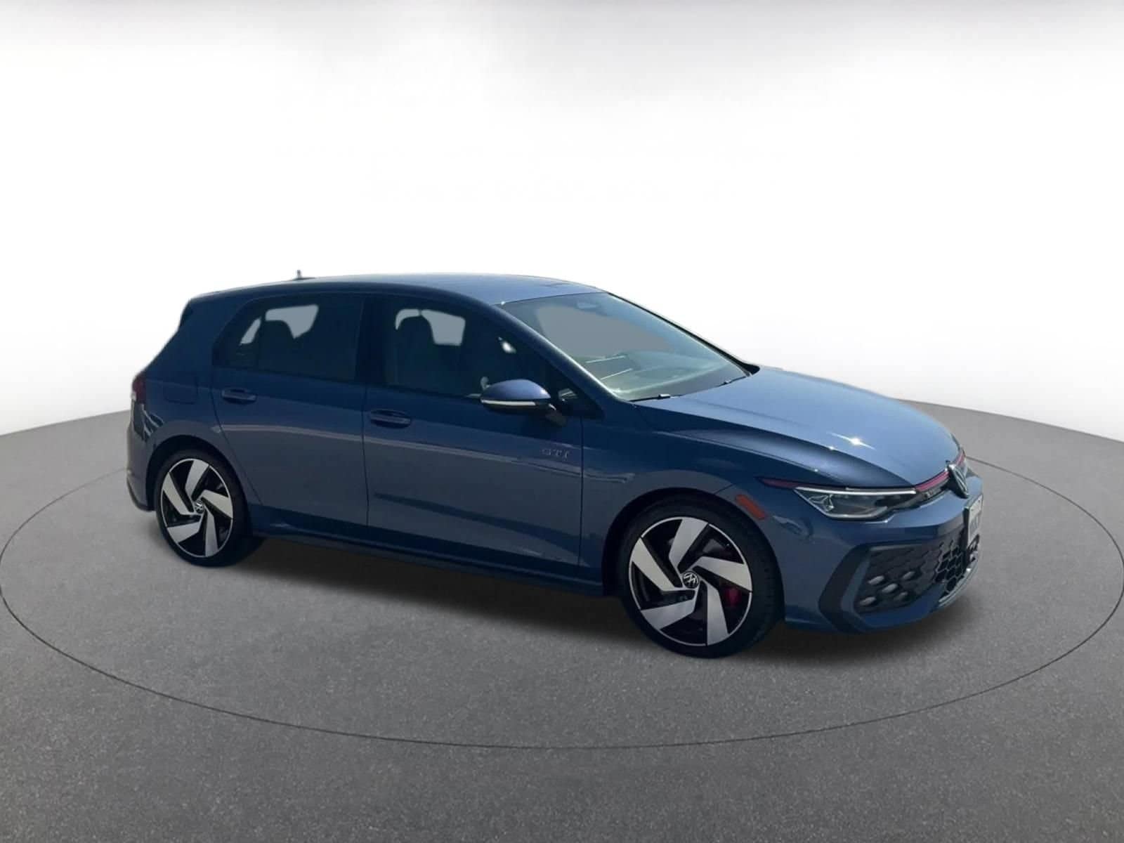 Thumbnail: 2026 Volkswagen Golf - 2