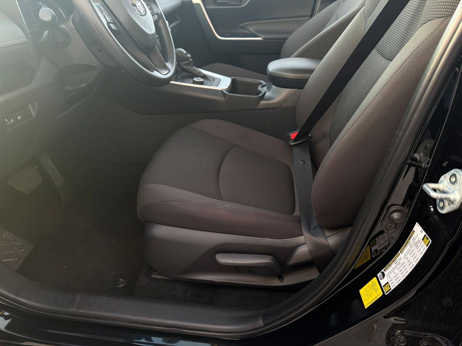 Thumbnail: 2025 Toyota RAV4 - 27