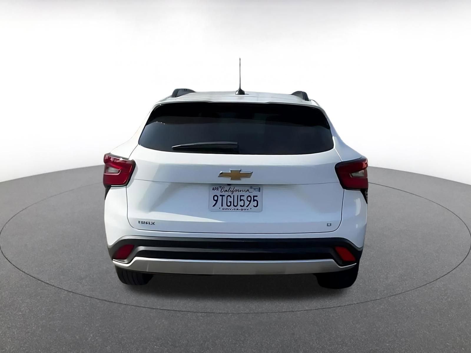 Thumbnail: 2025 Chevrolet Trax - 12