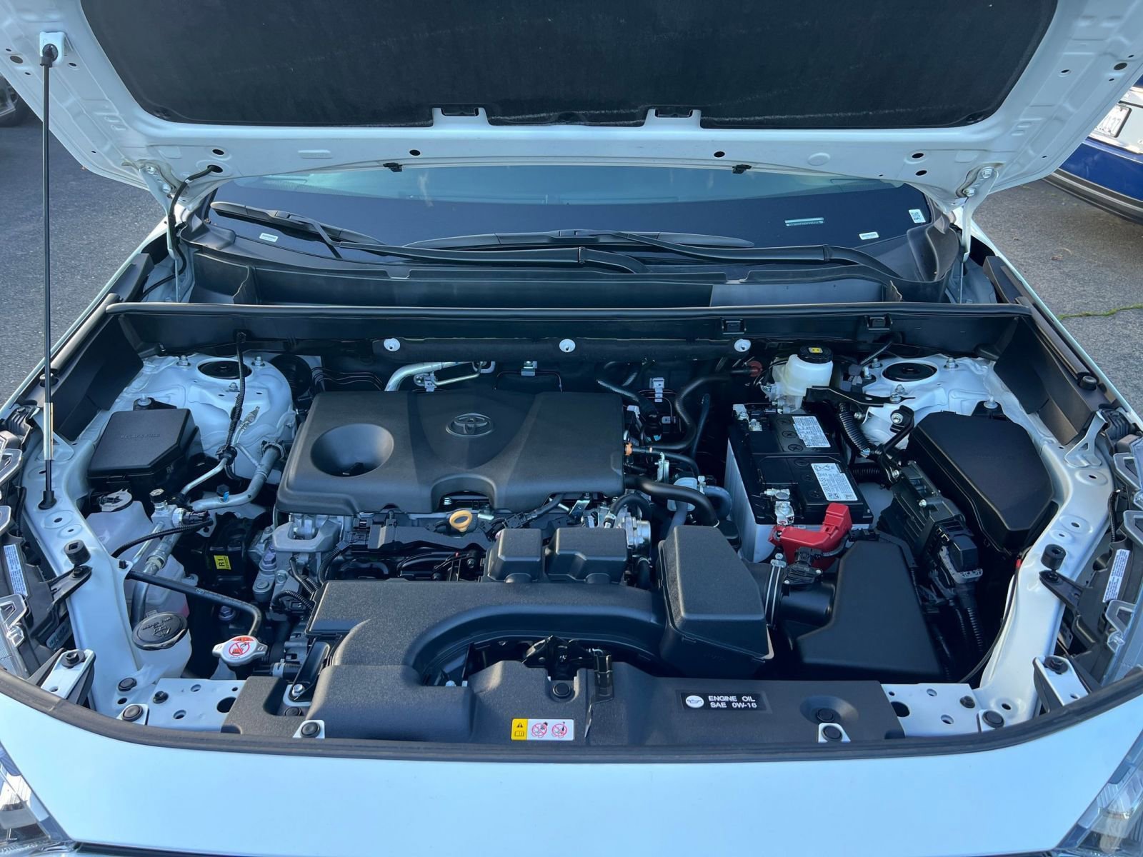 Thumbnail: 2025 Toyota RAV4 - 32