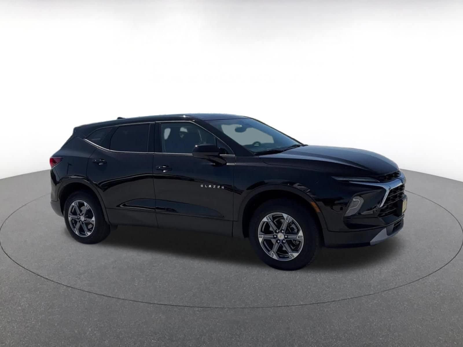 Thumbnail: 2026 Chevrolet Blazer - 2