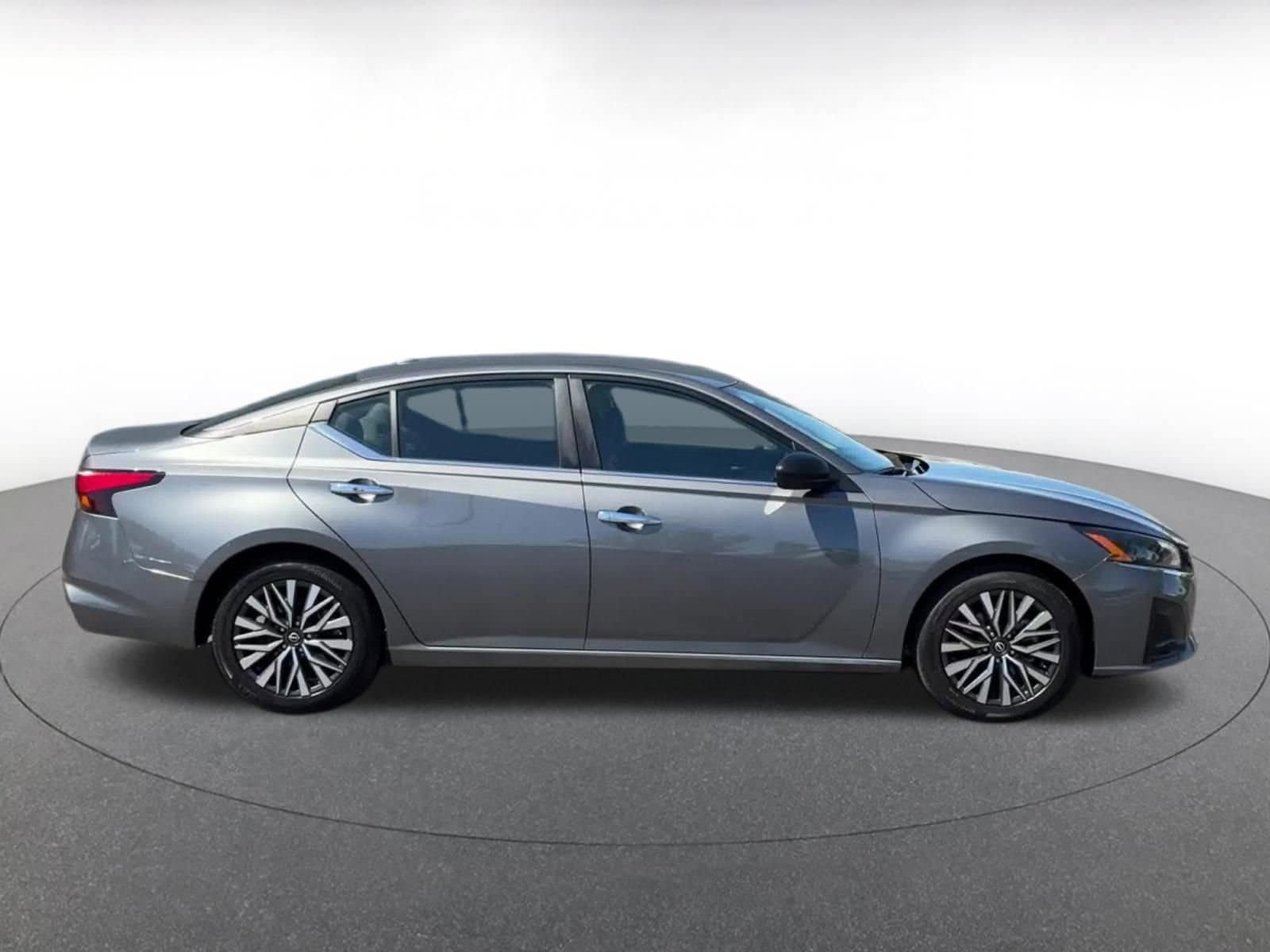 Thumbnail: 2025 Nissan Altima - 16