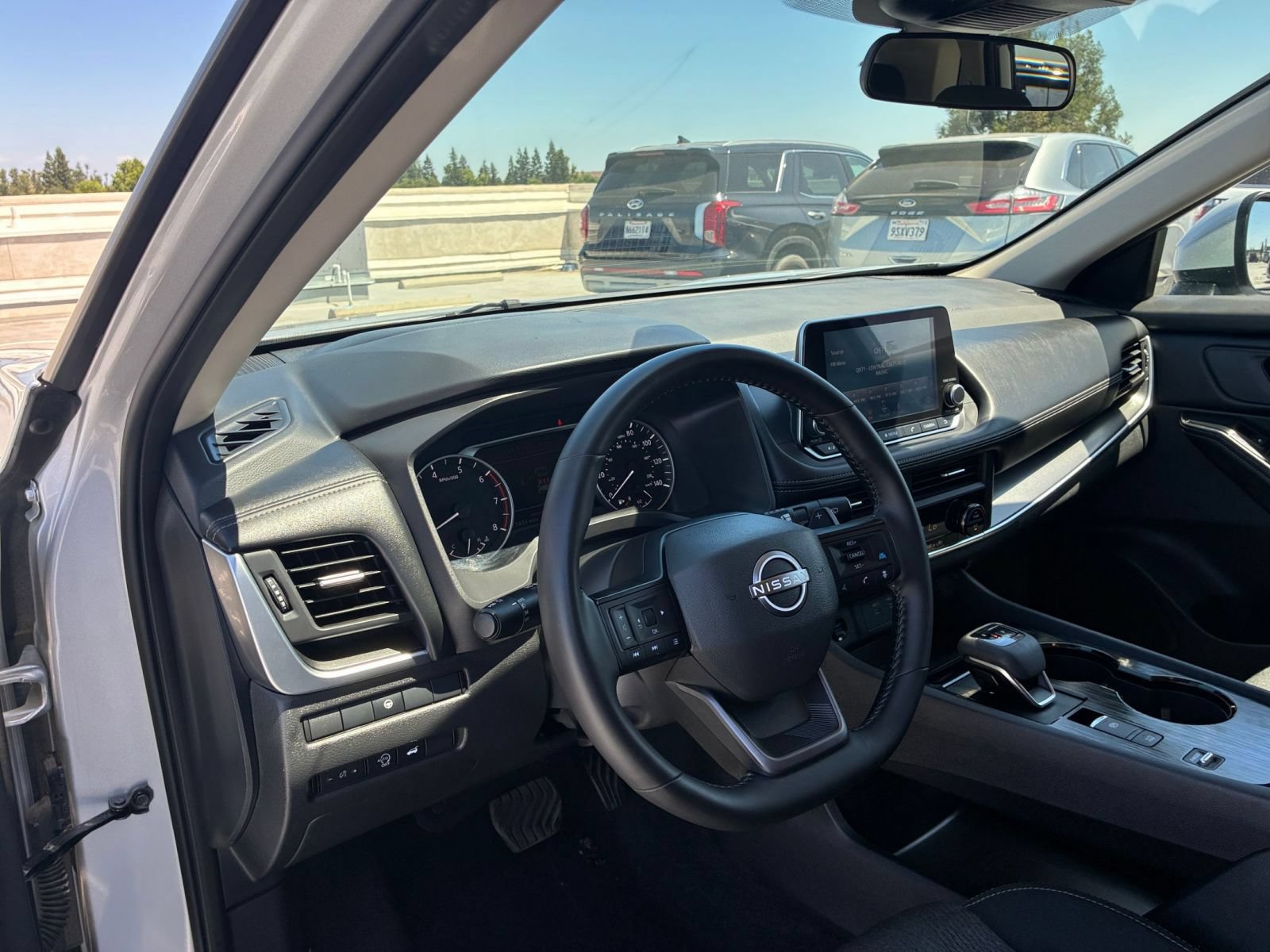 Thumbnail: 2025 Nissan Rogue - 30
