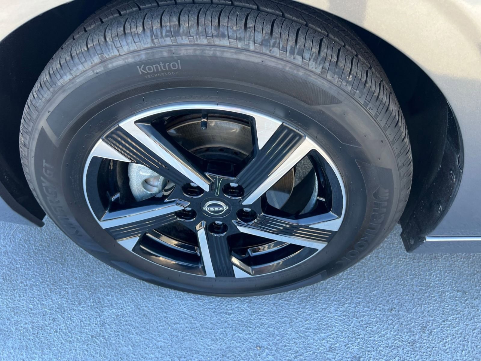 Thumbnail: 2025 Nissan Sentra - 30