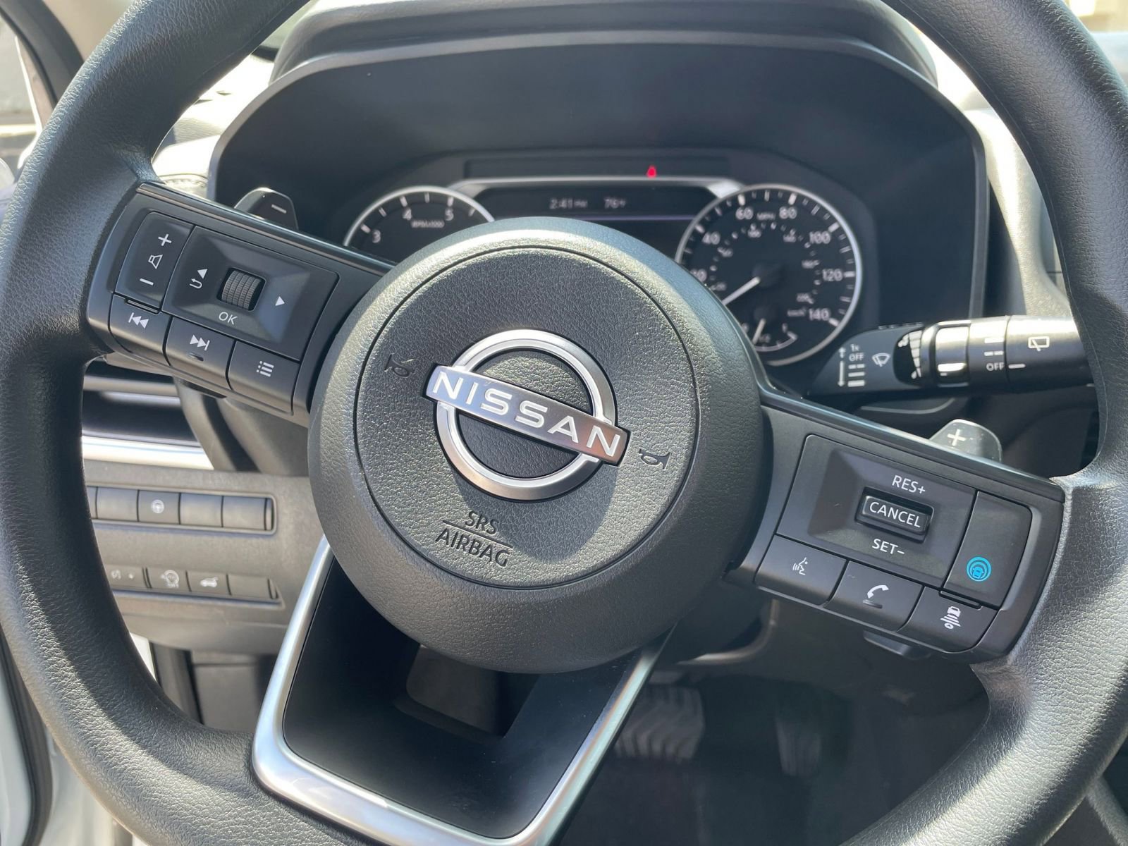 2024 Nissan Rogue SV 32