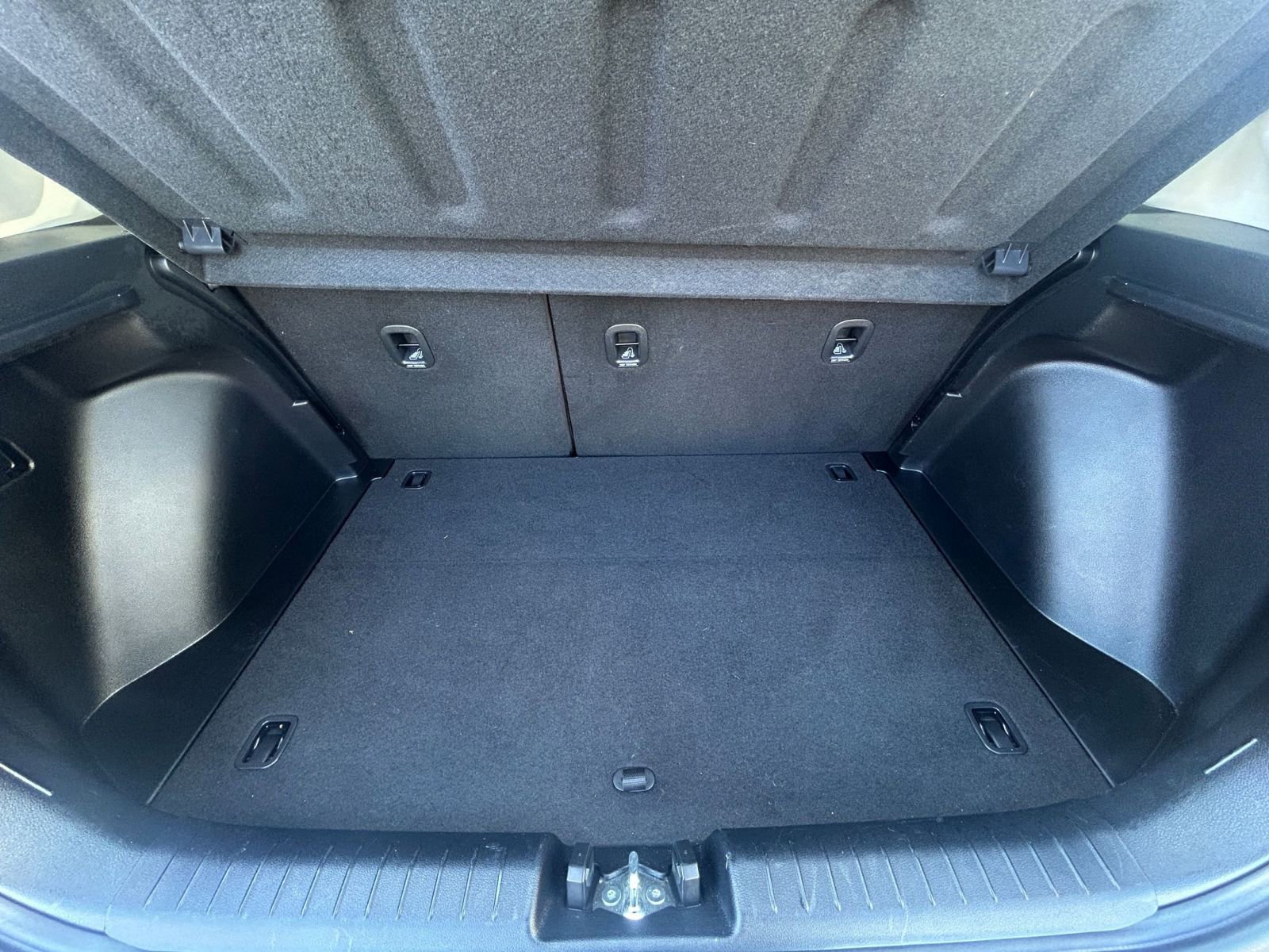 Thumbnail: 2025 Hyundai Venue - 31