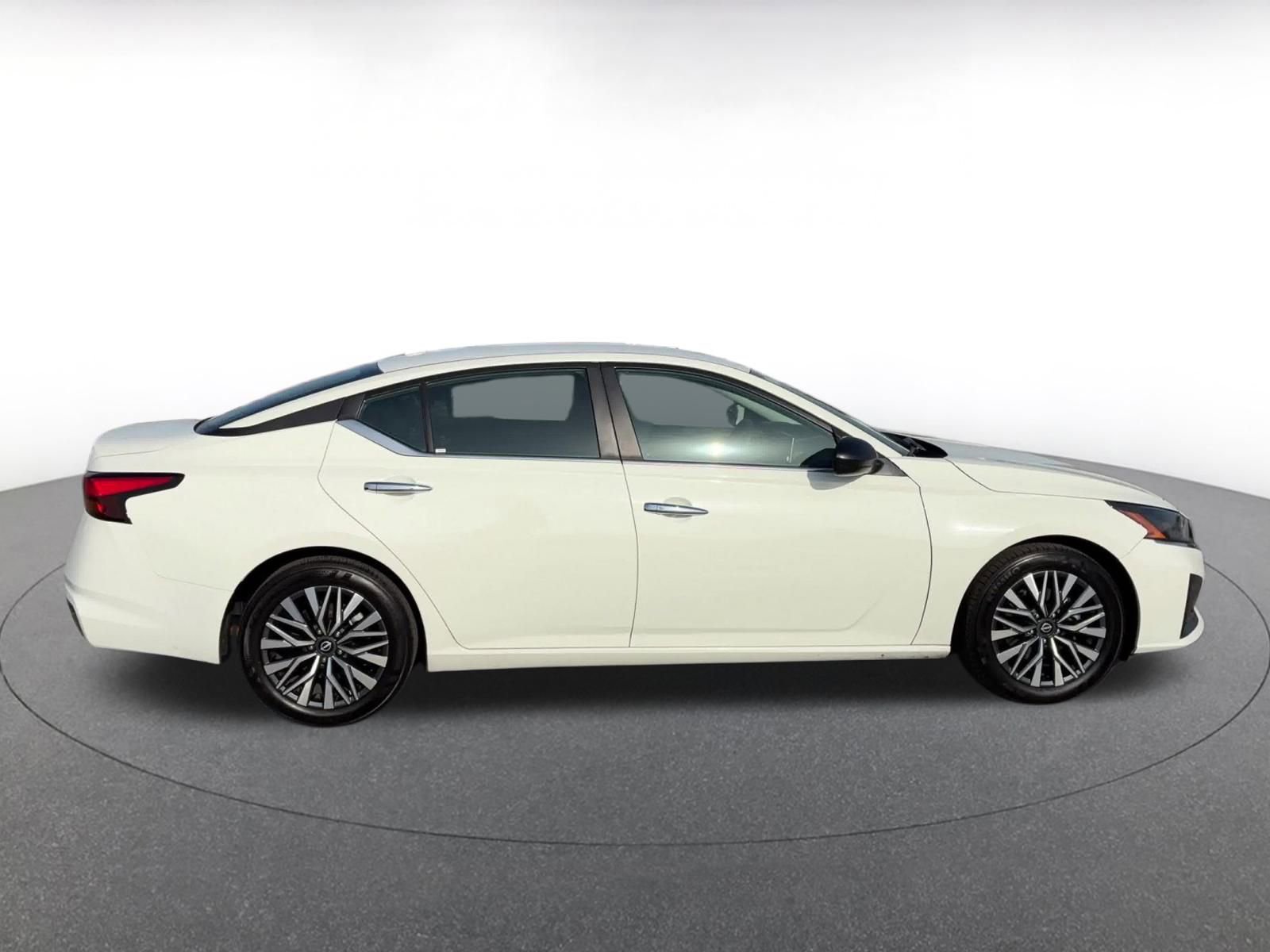 Thumbnail: 2025 Nissan Altima - 16