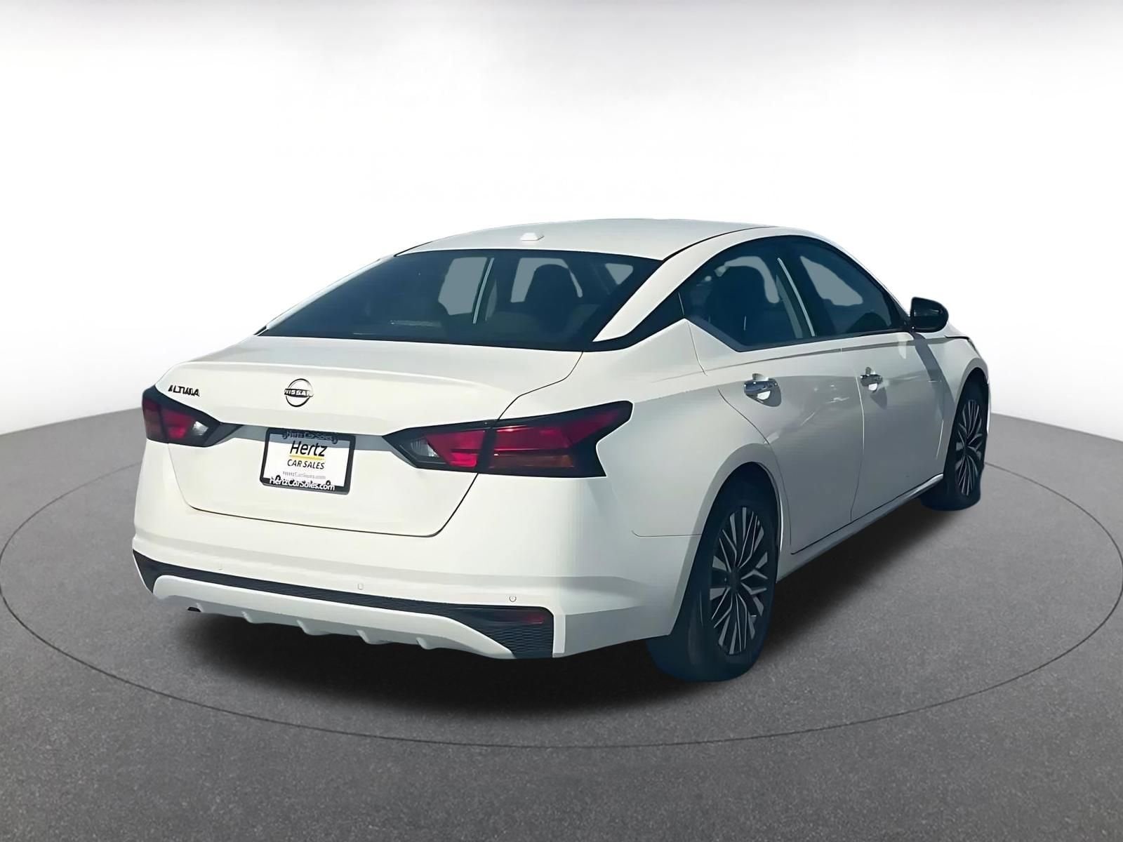 Thumbnail: 2025 Nissan Altima - 12