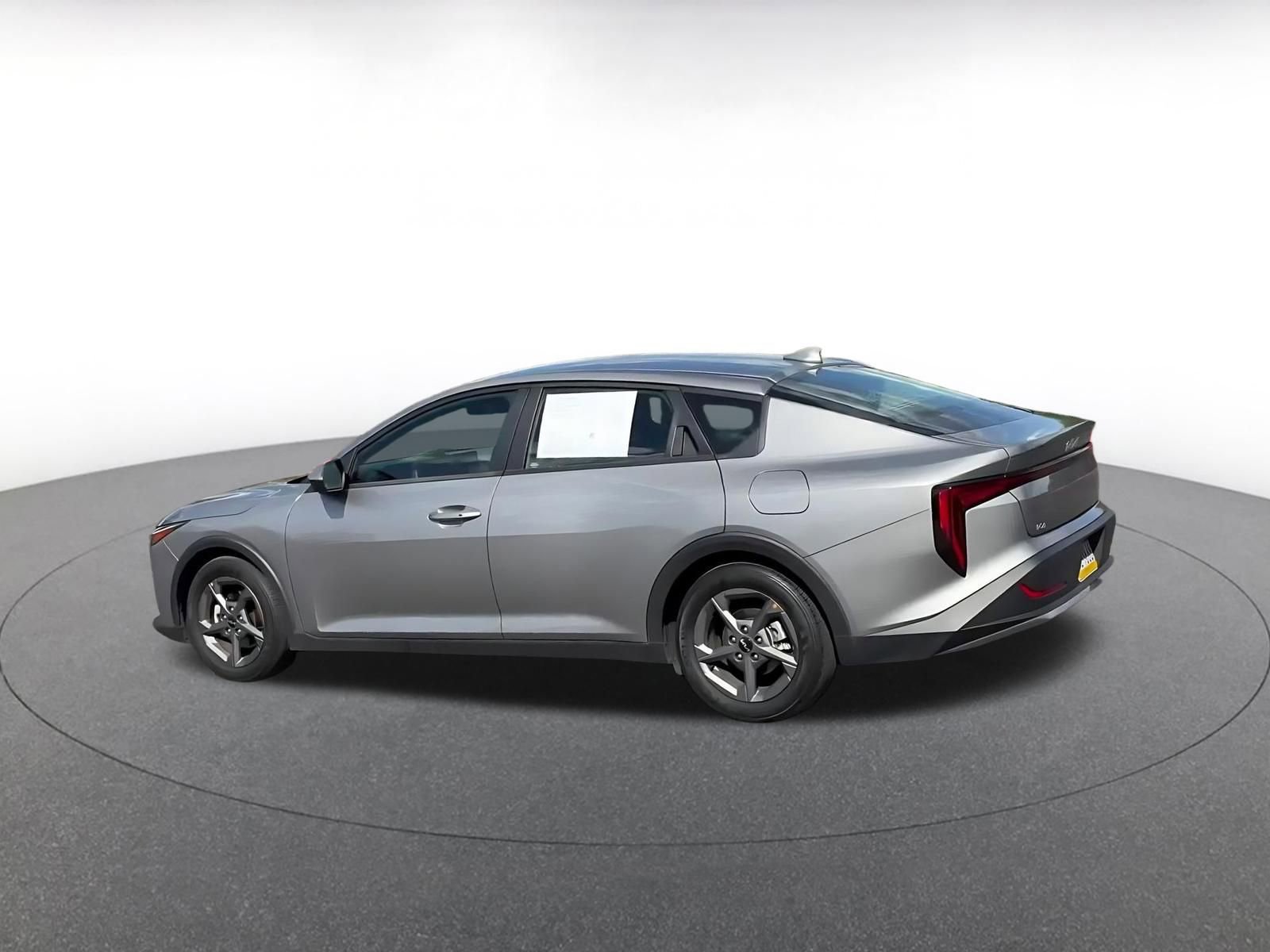 Thumbnail: 2025 Kia K4 - 10
