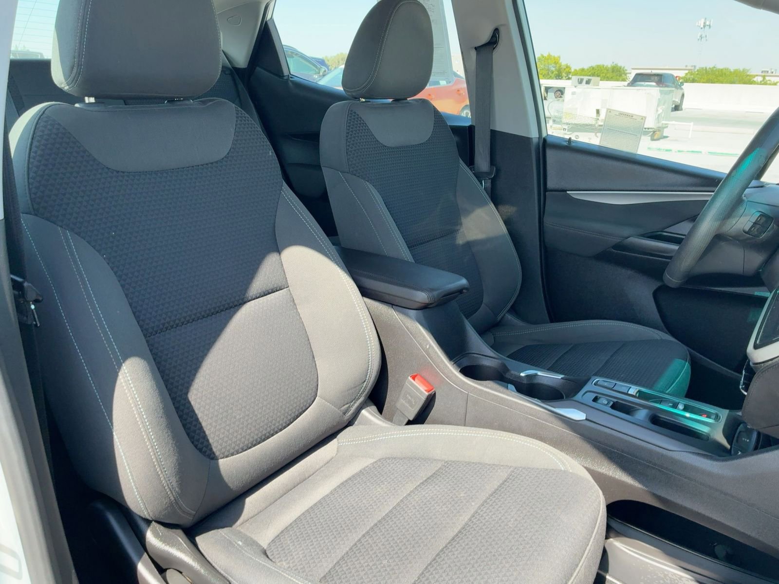 Thumbnail: 2023 Chevrolet Bolt EV - 28