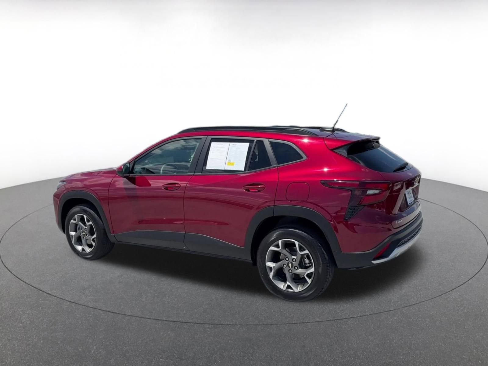 Thumbnail: 2025 Chevrolet Trax - 10