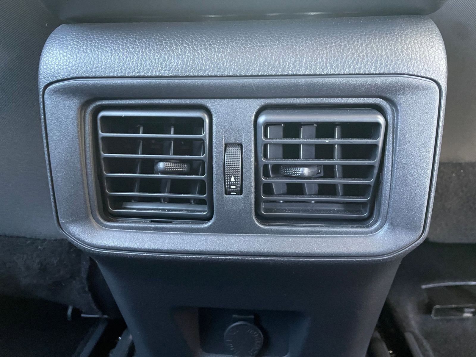 Thumbnail: 2025 Toyota RAV4 - 23