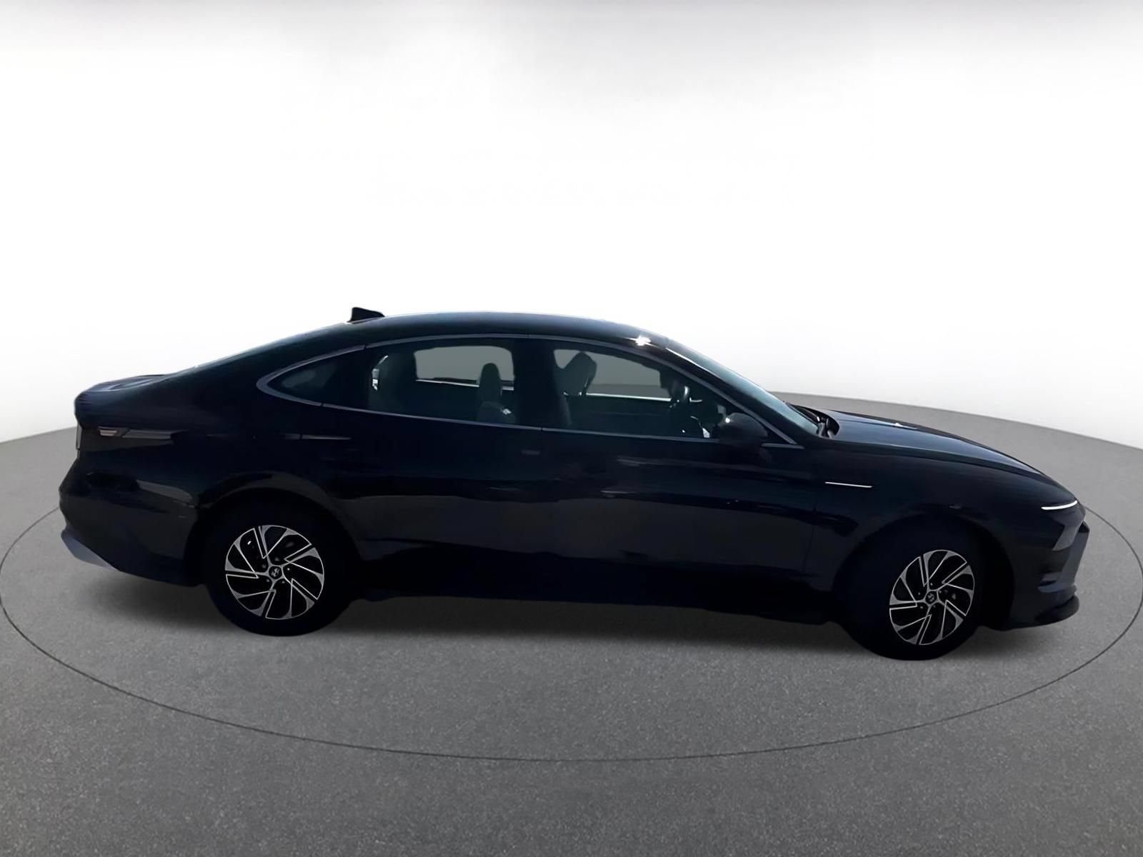 Thumbnail: 2026 Hyundai Sonata - 16