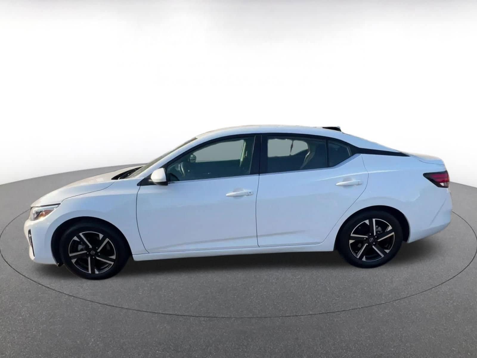 Thumbnail: 2024 Nissan Sentra - 9