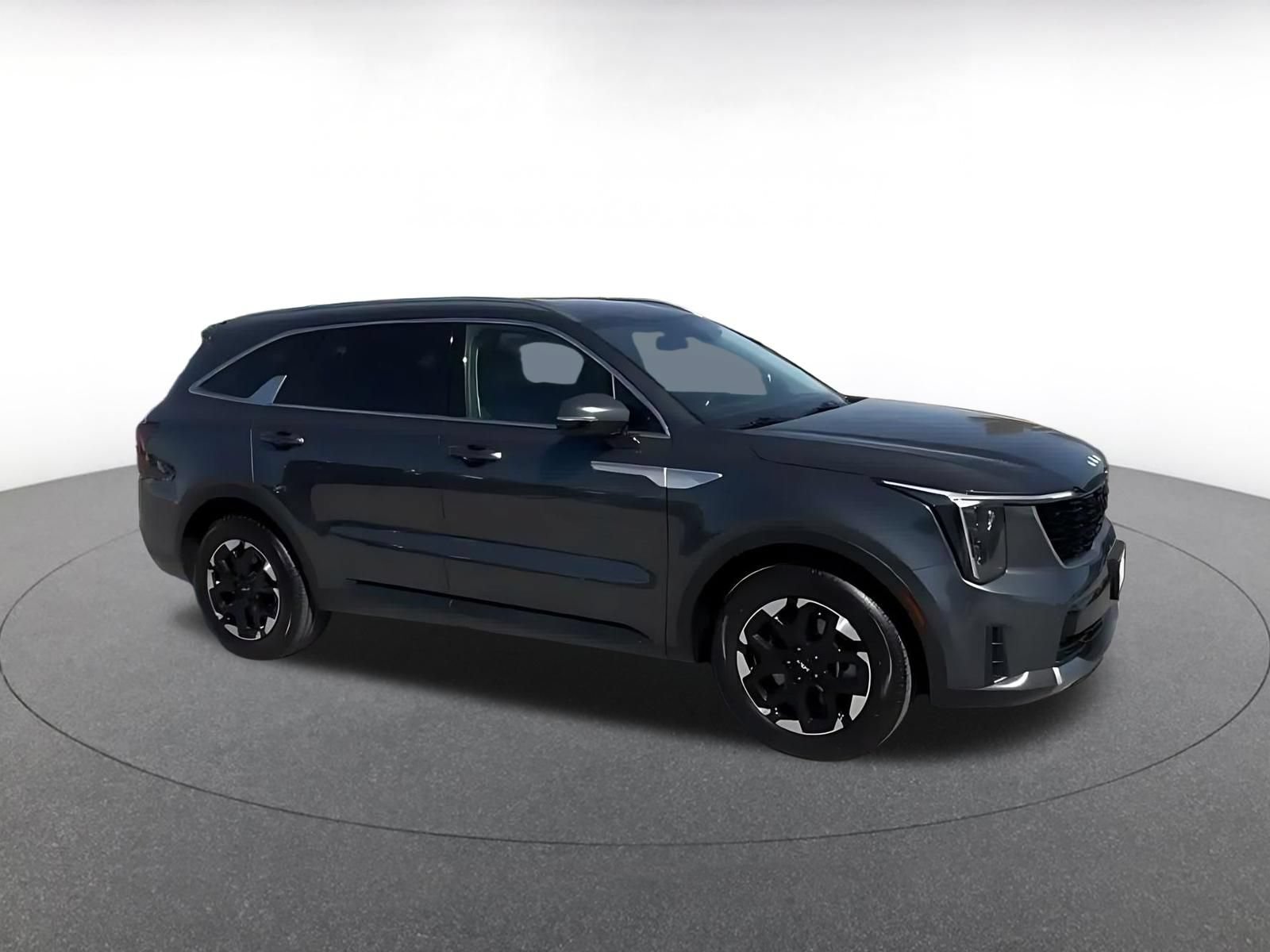 Thumbnail: 2024 Kia Sorento - 3