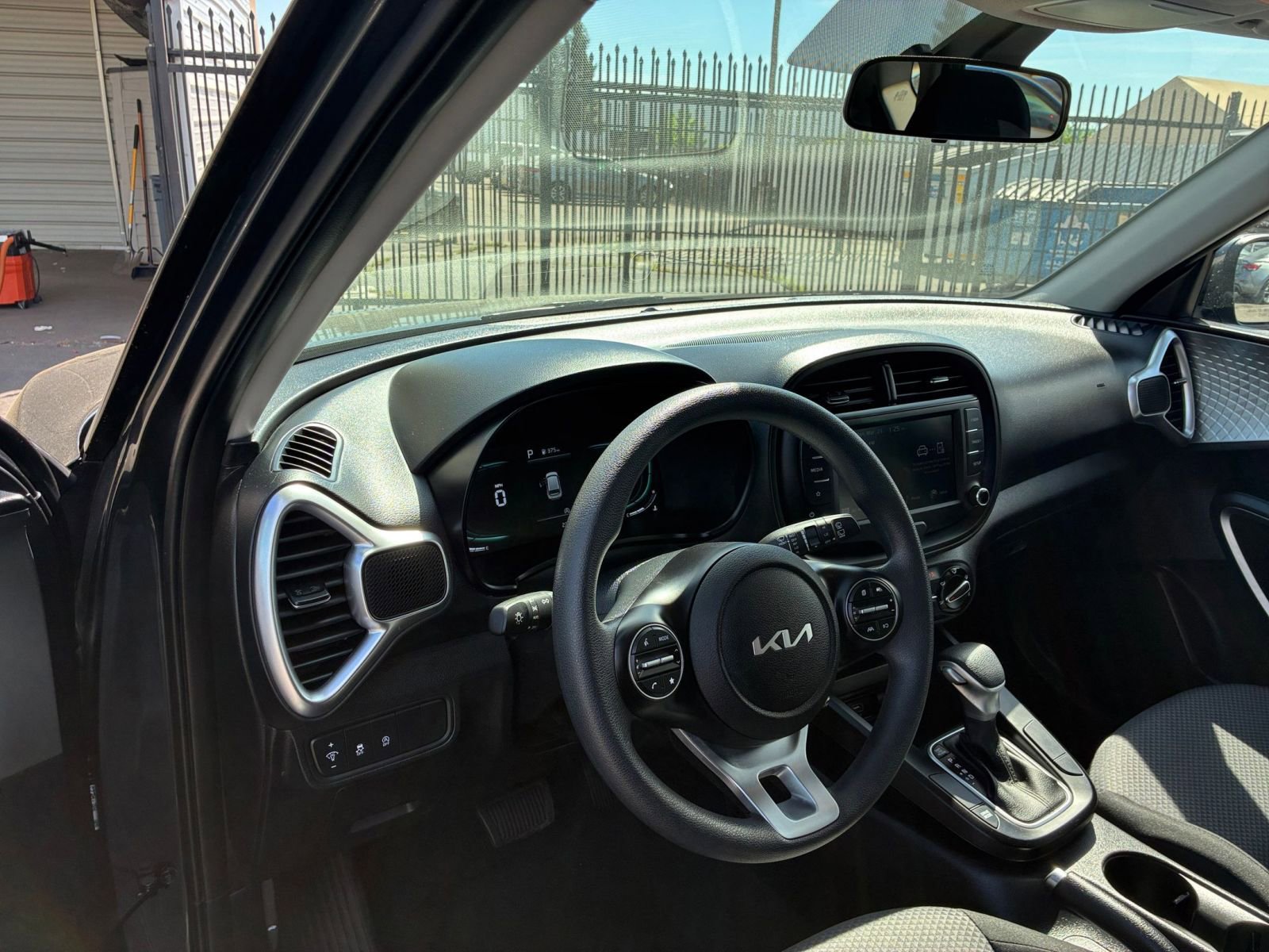 Thumbnail: 2025 Kia Soul - 32