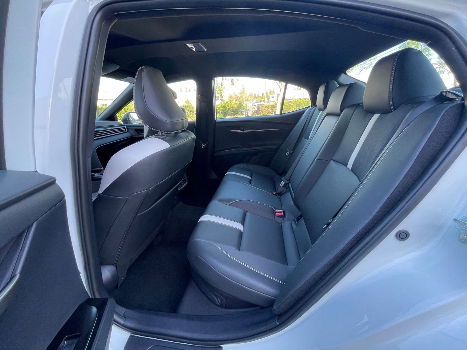 Thumbnail: 2025 Toyota Camry - 25