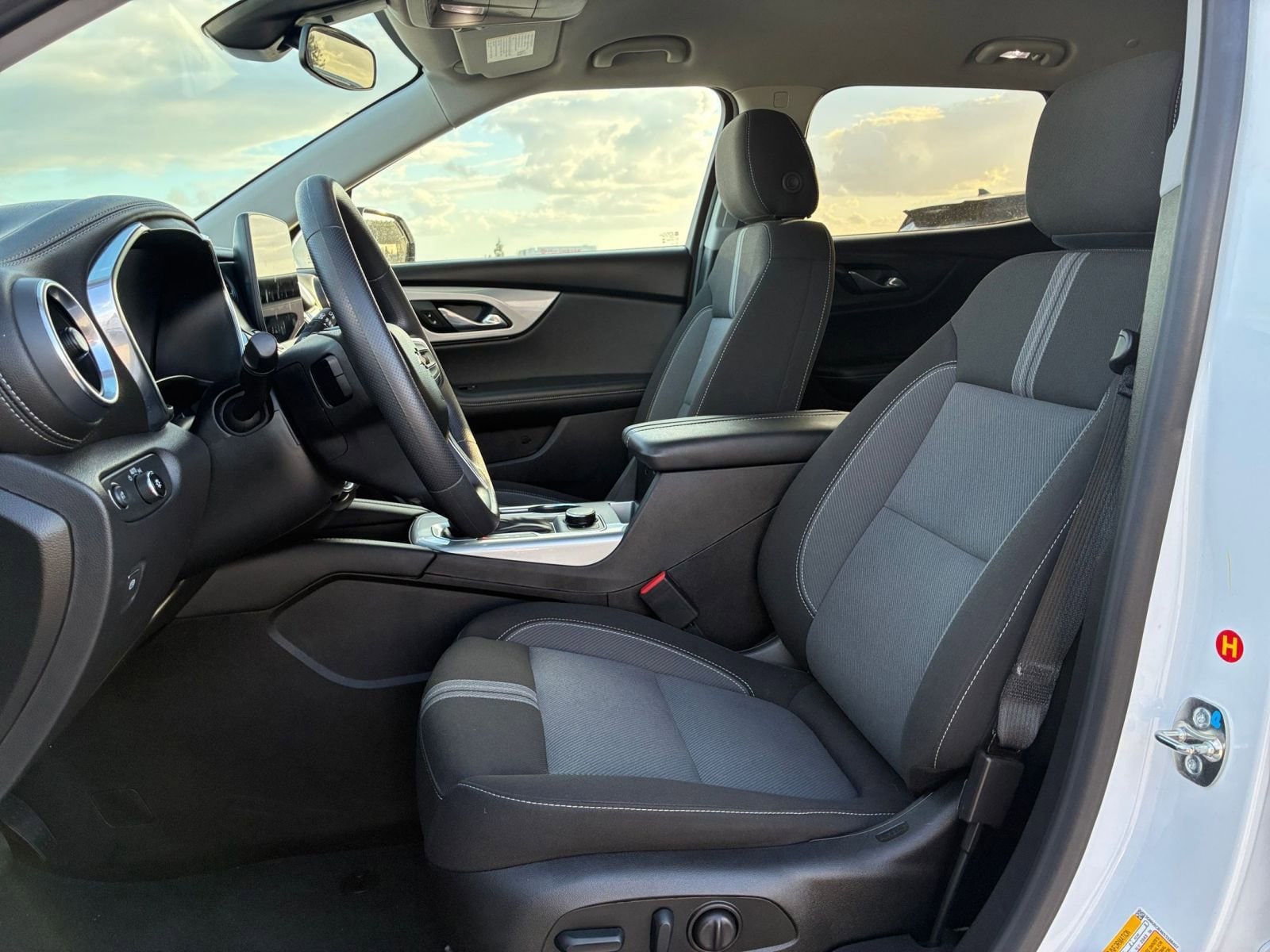 Thumbnail: 2025 Chevrolet Blazer - 28