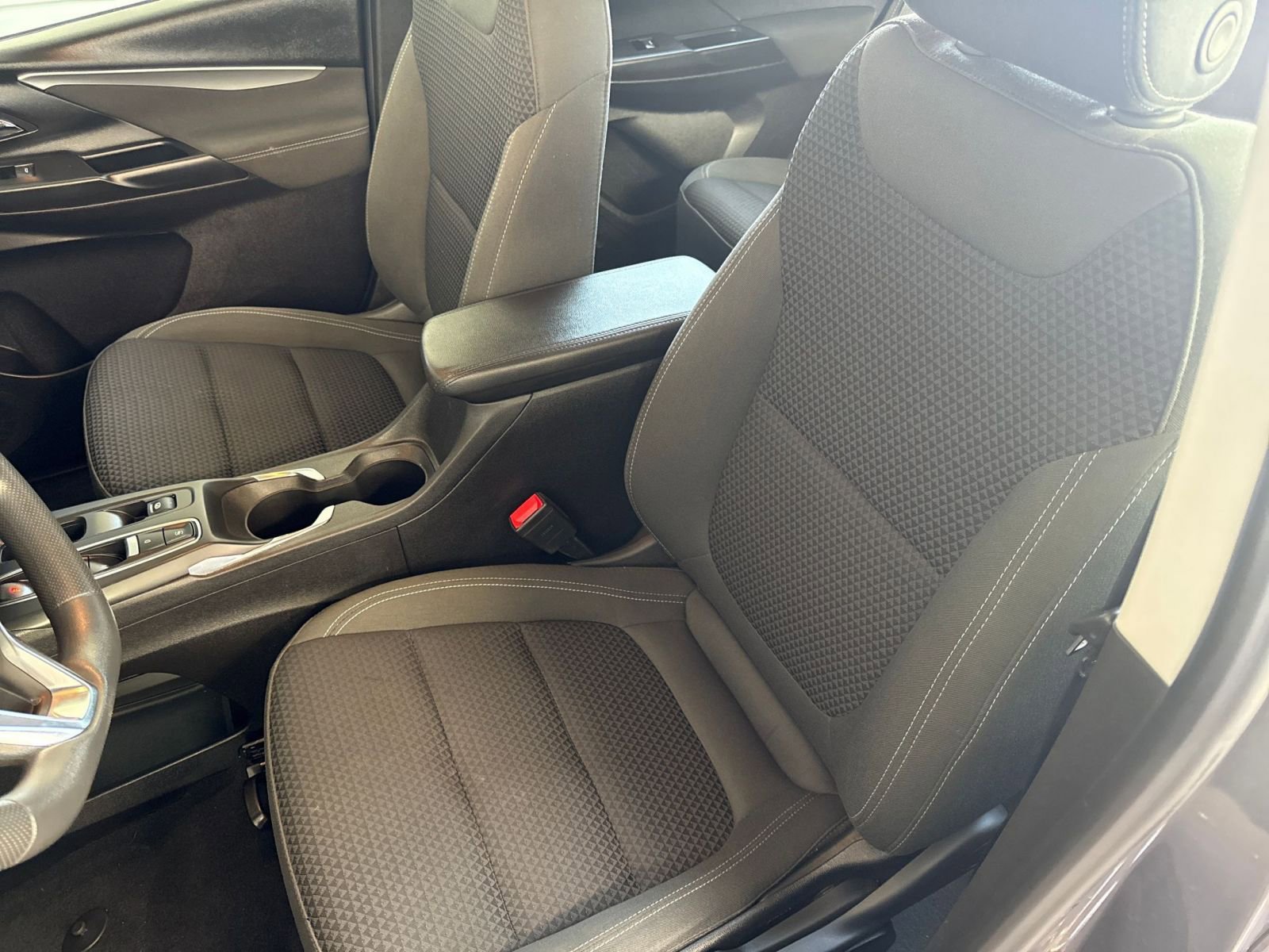 Thumbnail: 2023 Chevrolet Bolt EV - 4