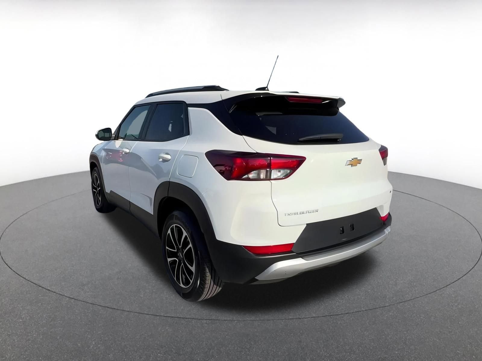 Thumbnail: 2025 Chevrolet TrailBlazer - 11