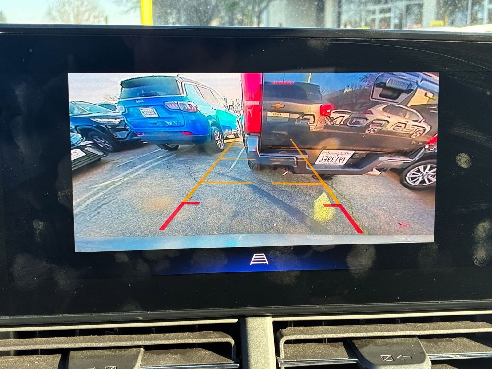 Thumbnail: 2025 Chevrolet Trax - 17