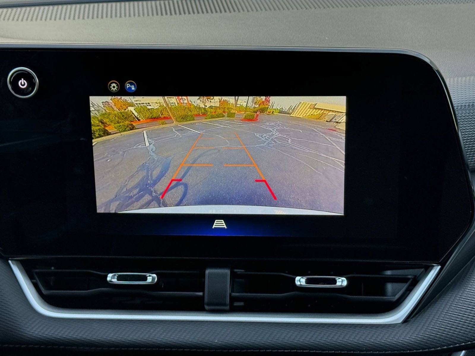 Thumbnail: 2025 Chevrolet Equinox - 17