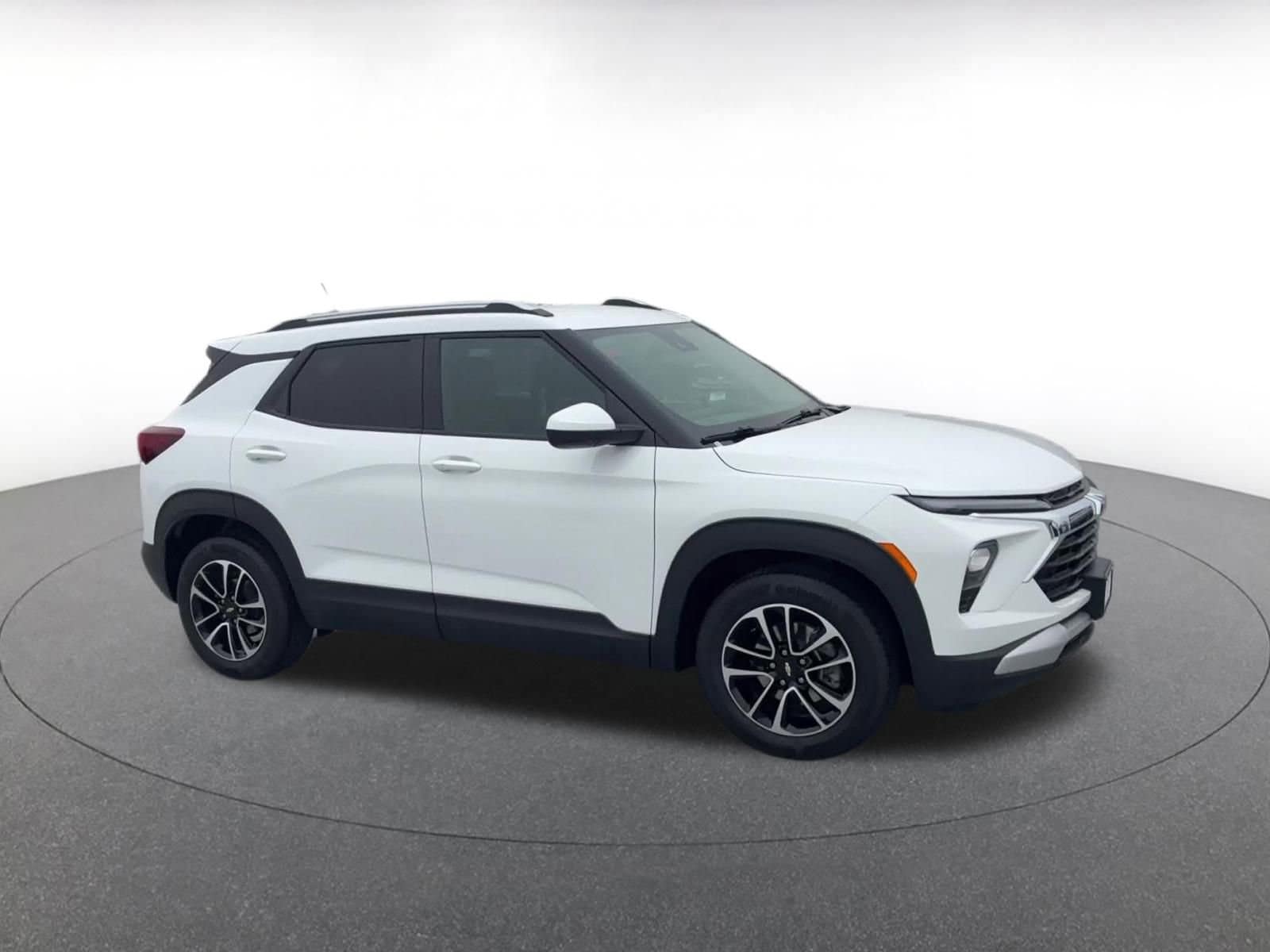 Thumbnail: 2025 Chevrolet TrailBlazer - 2