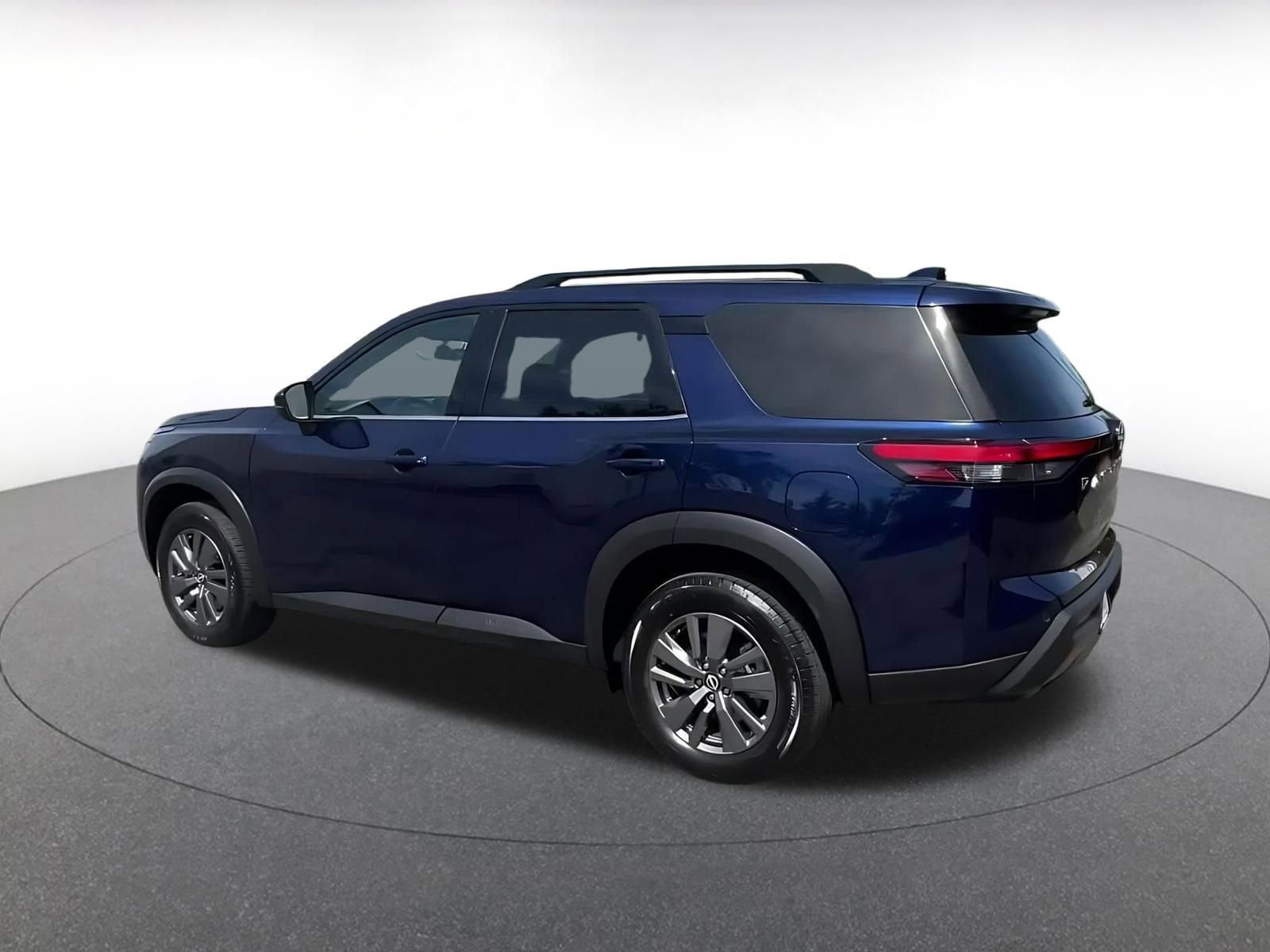 Thumbnail: 2025 Nissan Pathfinder - 10
