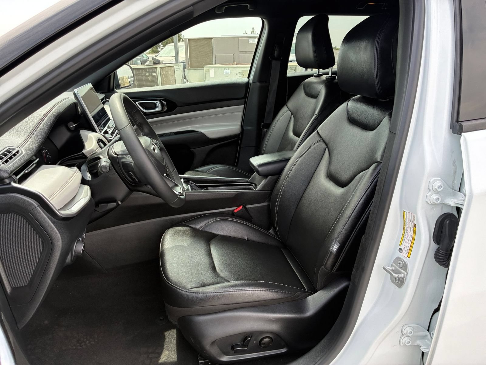 Thumbnail: 2025 Jeep Compass - 28