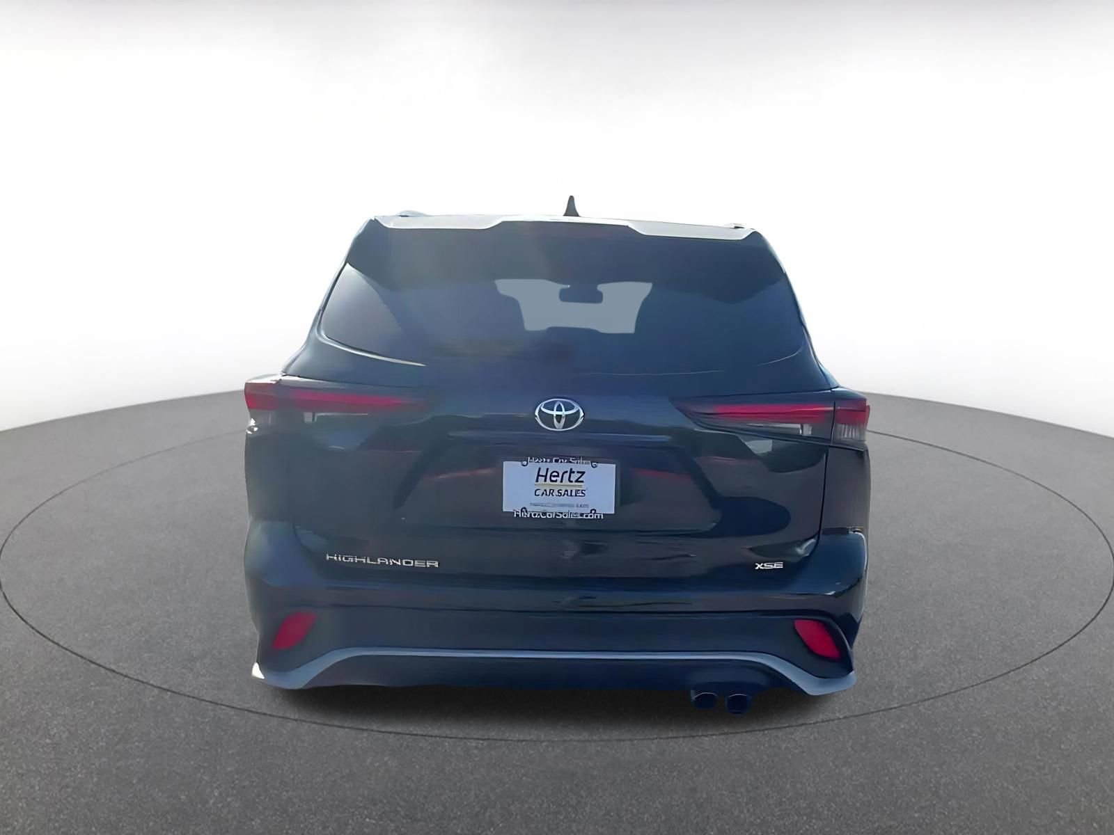 Thumbnail: 2024 Toyota Highlander - 12