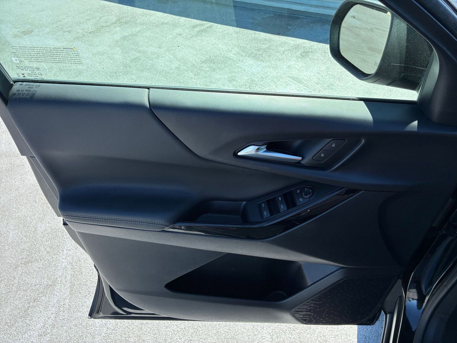 Thumbnail: 2025 Chevrolet Equinox - 18