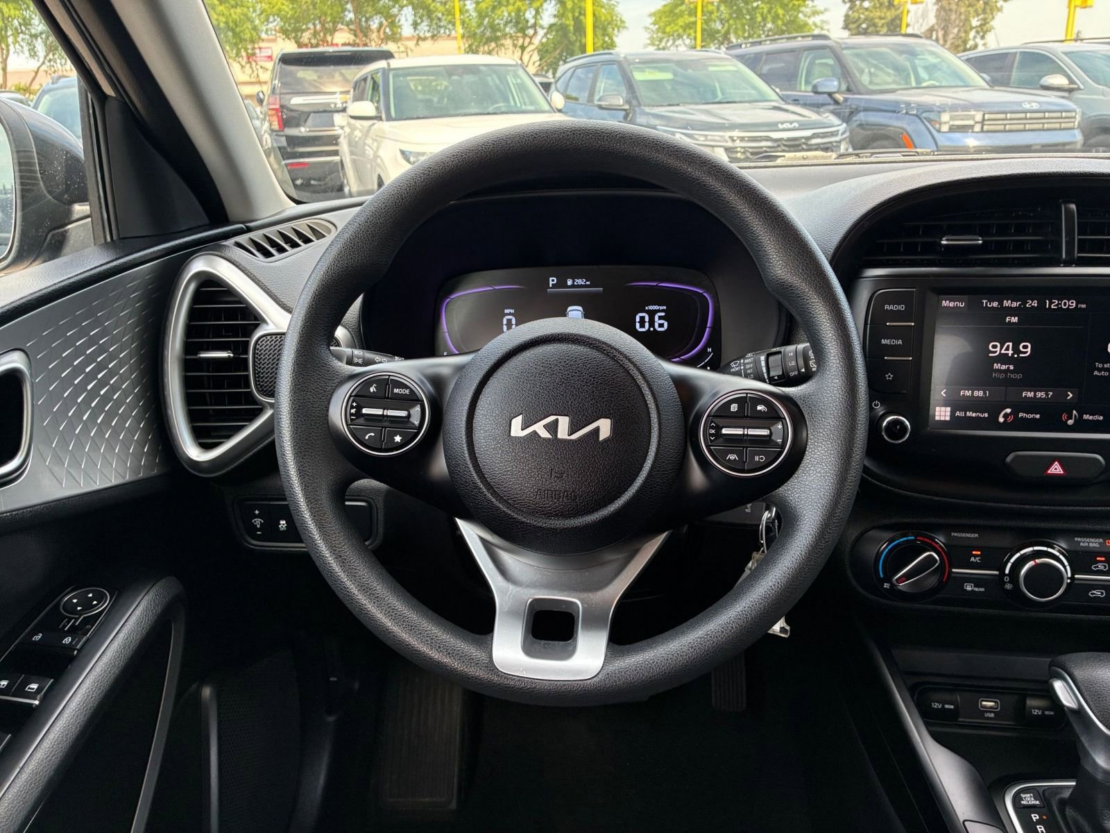 Thumbnail: 2025 Kia Soul - 25