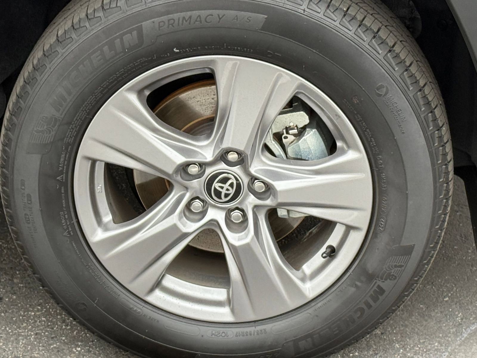 Thumbnail: 2025 Toyota RAV4 - 29