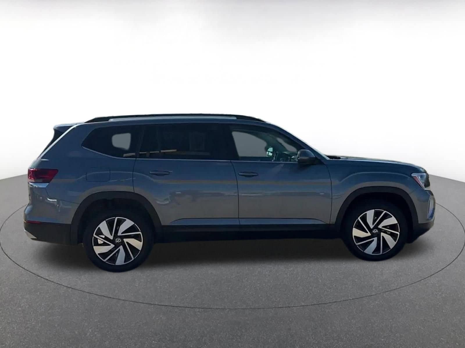 Thumbnail: 2024 Volkswagen Atlas - 16