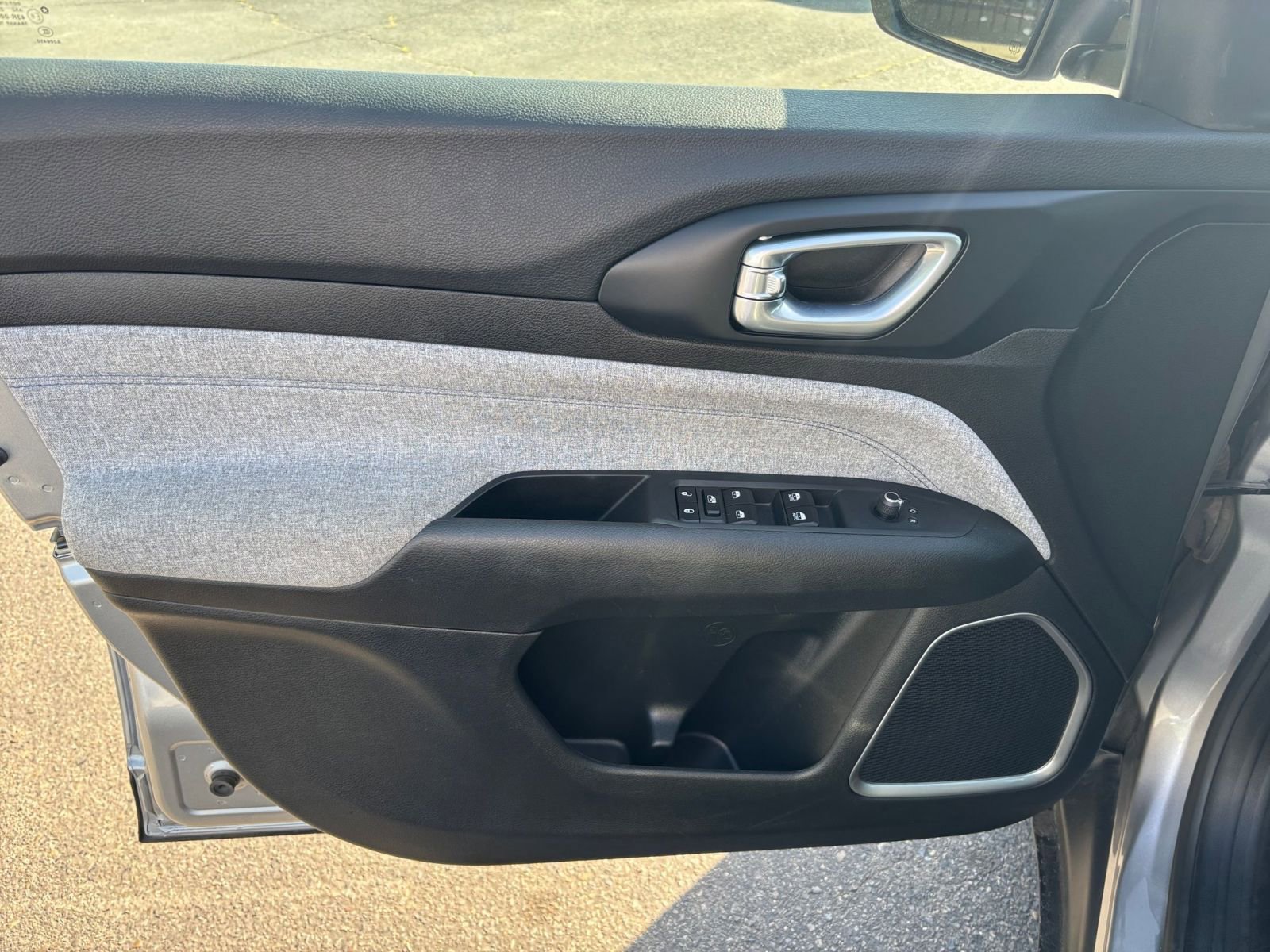 Thumbnail: 2023 Jeep Compass - 20