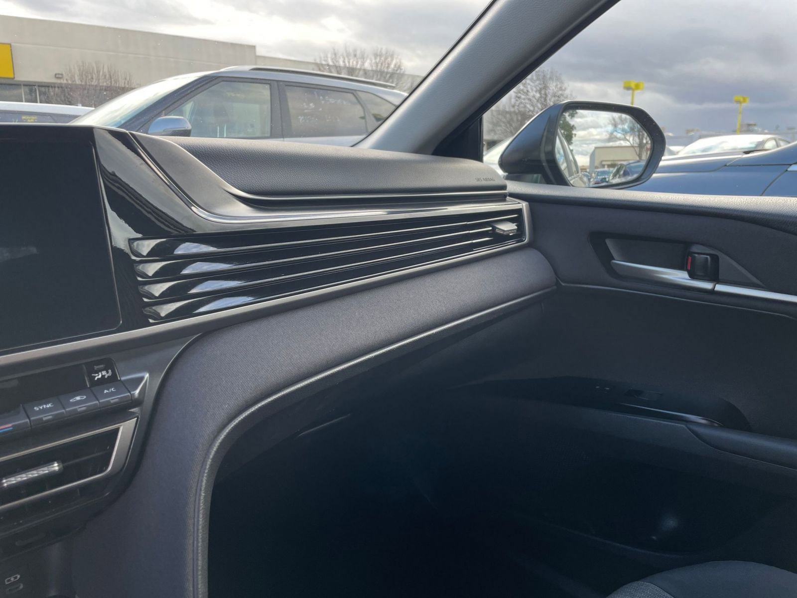 Thumbnail: 2025 Toyota Camry - 35