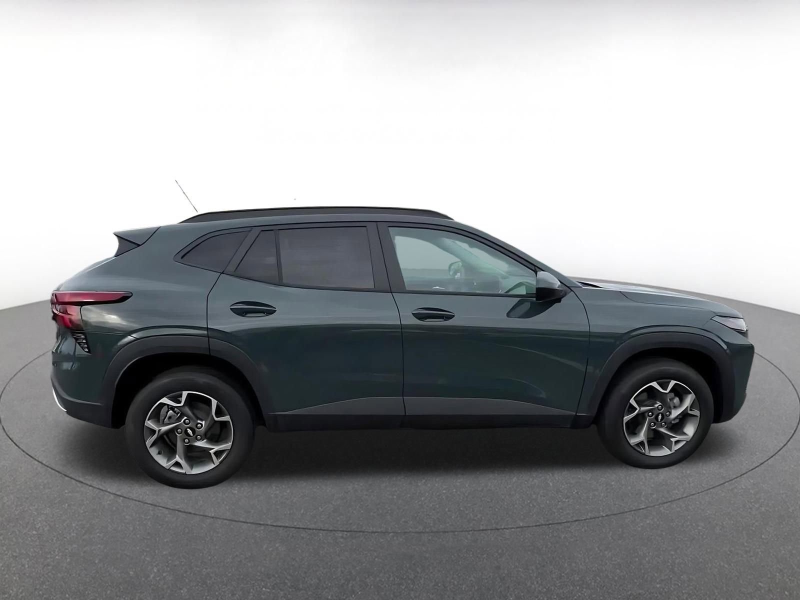 Thumbnail: 2025 Chevrolet Trax - 15