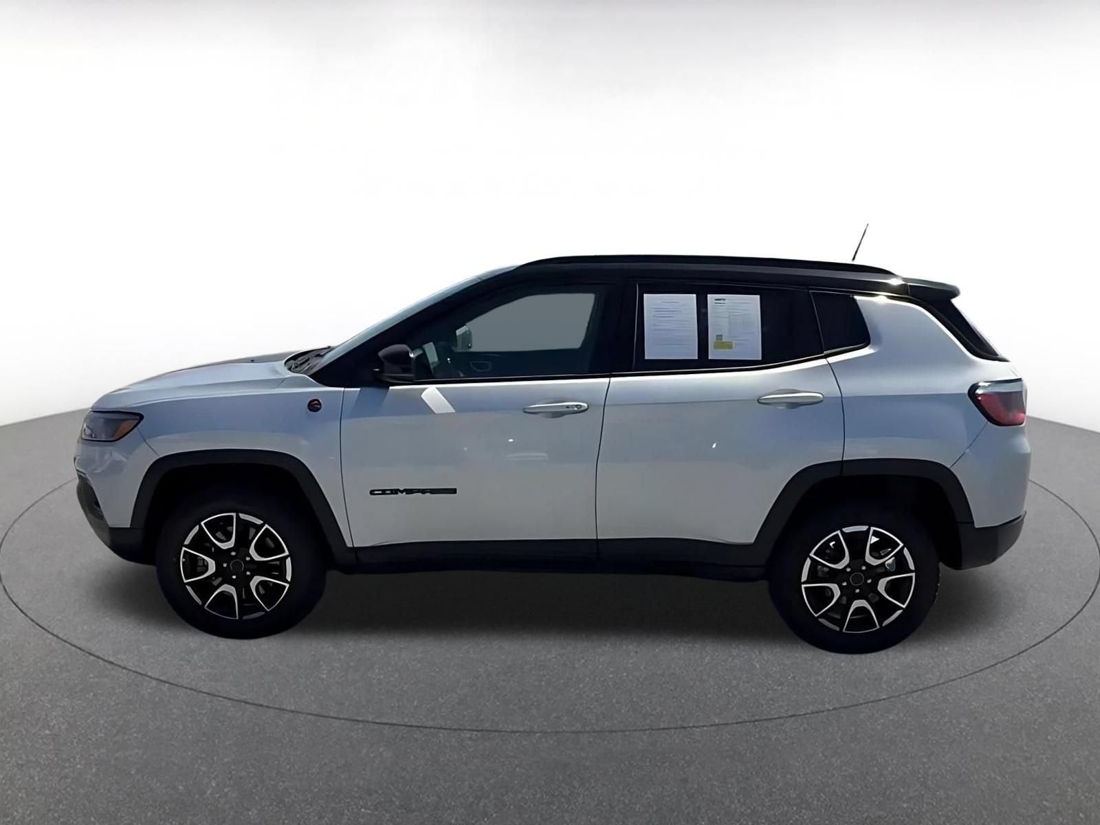 Thumbnail: 2025 Jeep Compass - 8