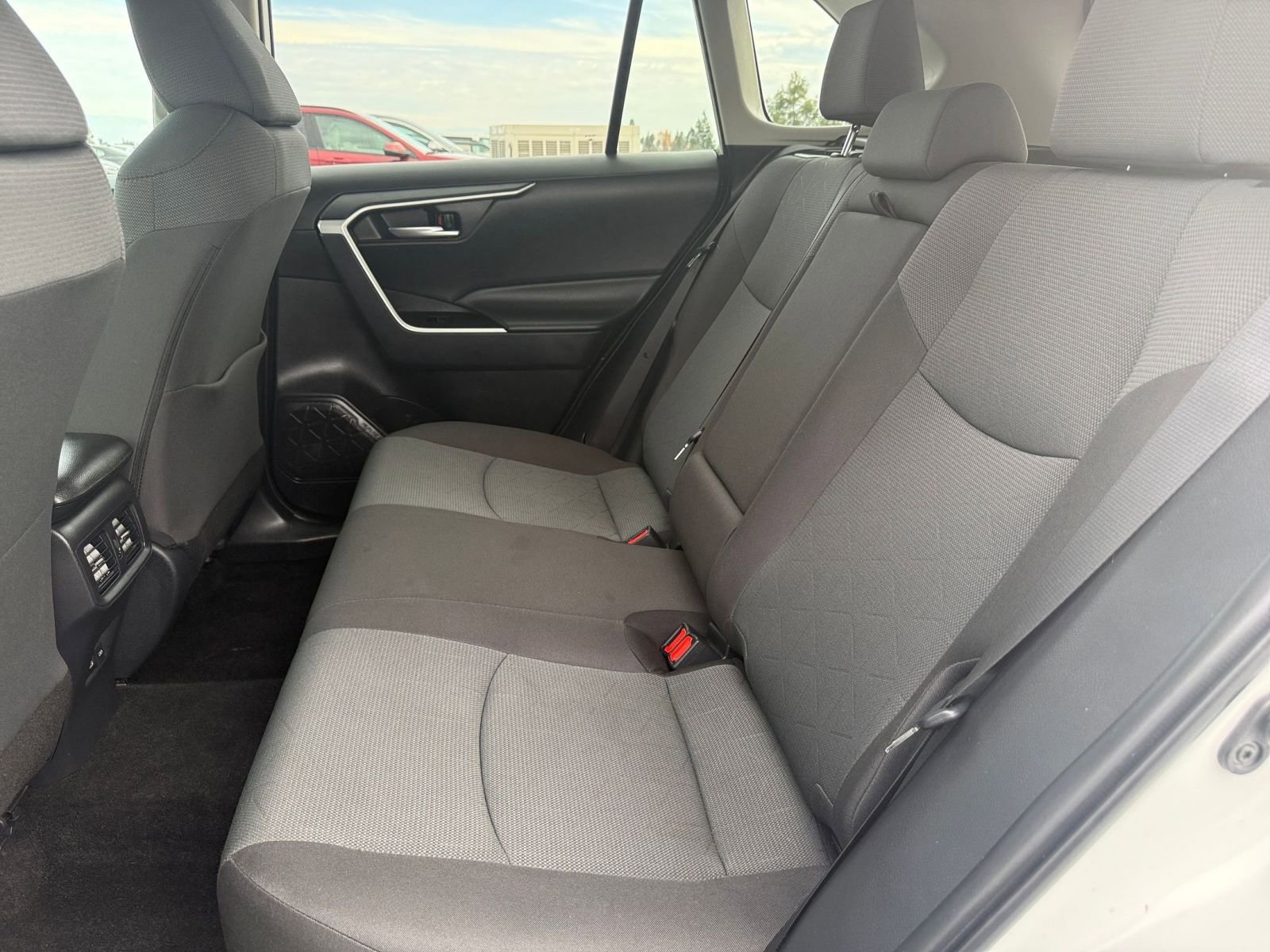 Thumbnail: 2025 Toyota RAV4 - 24