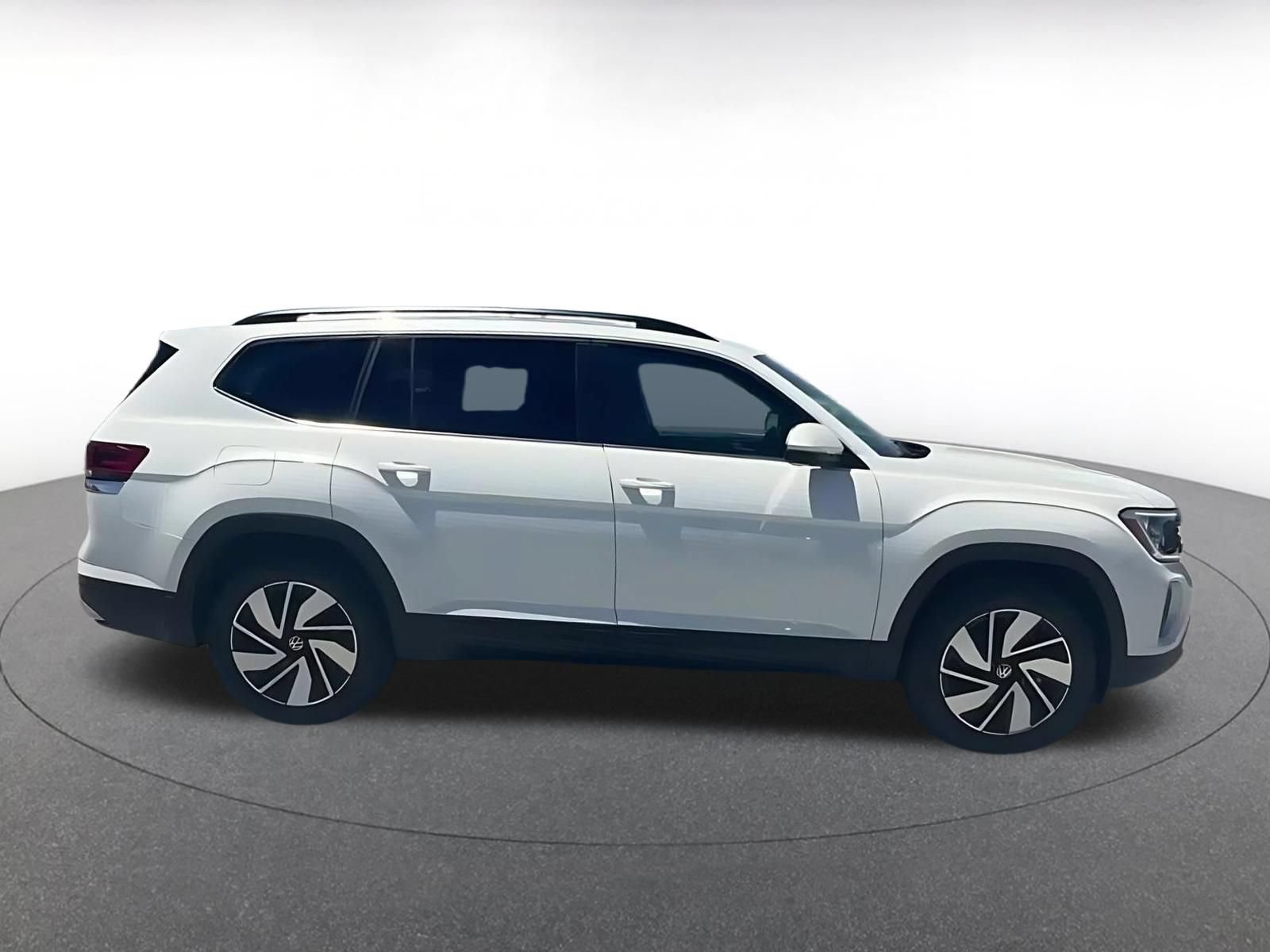 Thumbnail: 2026 Volkswagen Atlas - 16