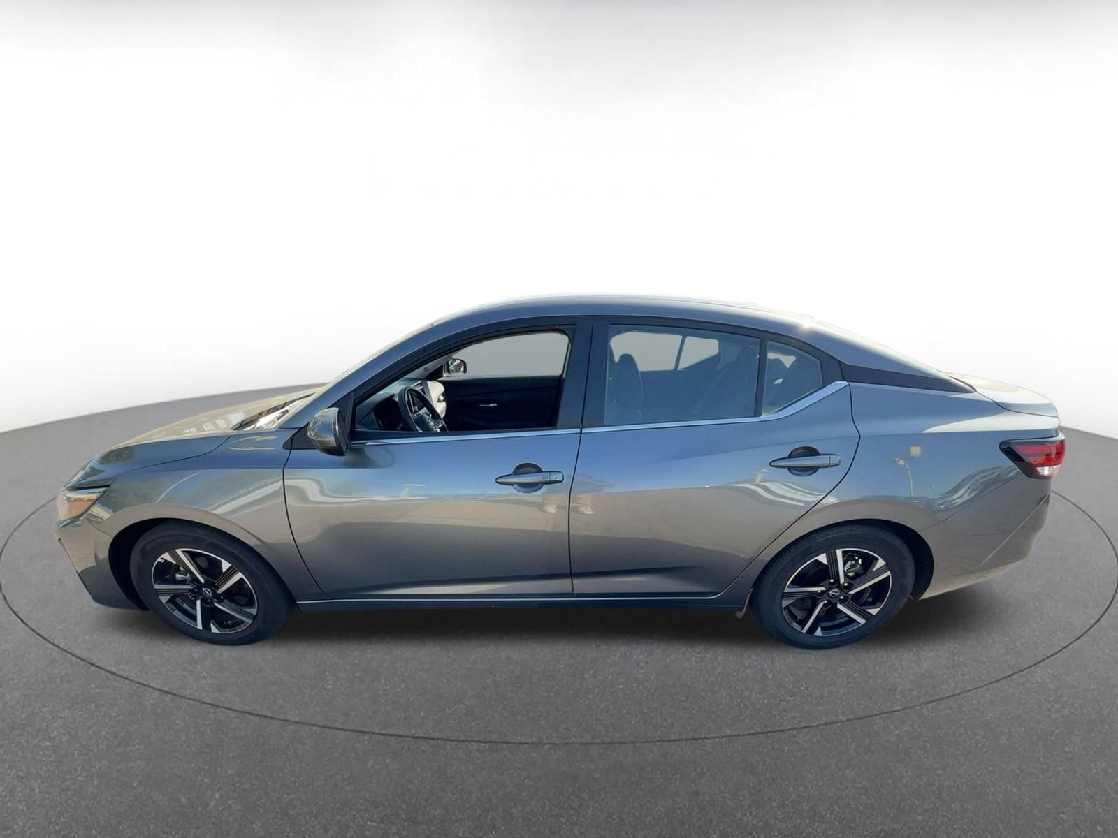 Thumbnail: 2025 Nissan Sentra - 9