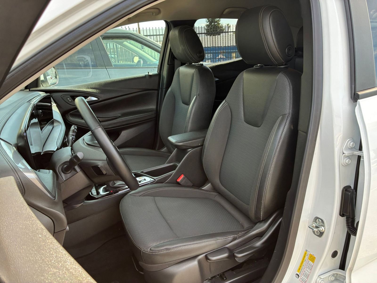 Thumbnail: 2025 Buick Encore GX - 24