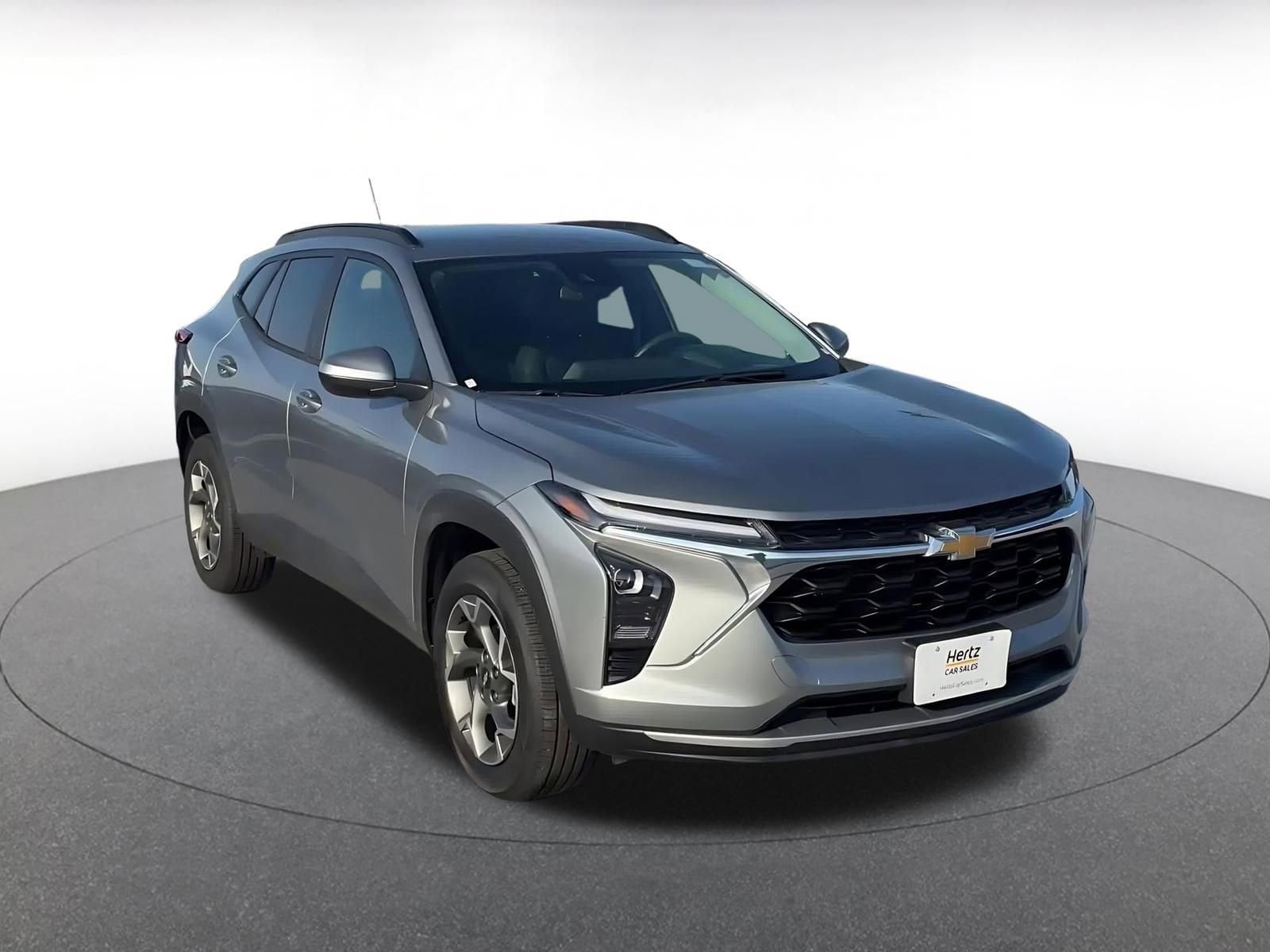 Thumbnail: 2025 Chevrolet Trax - 3