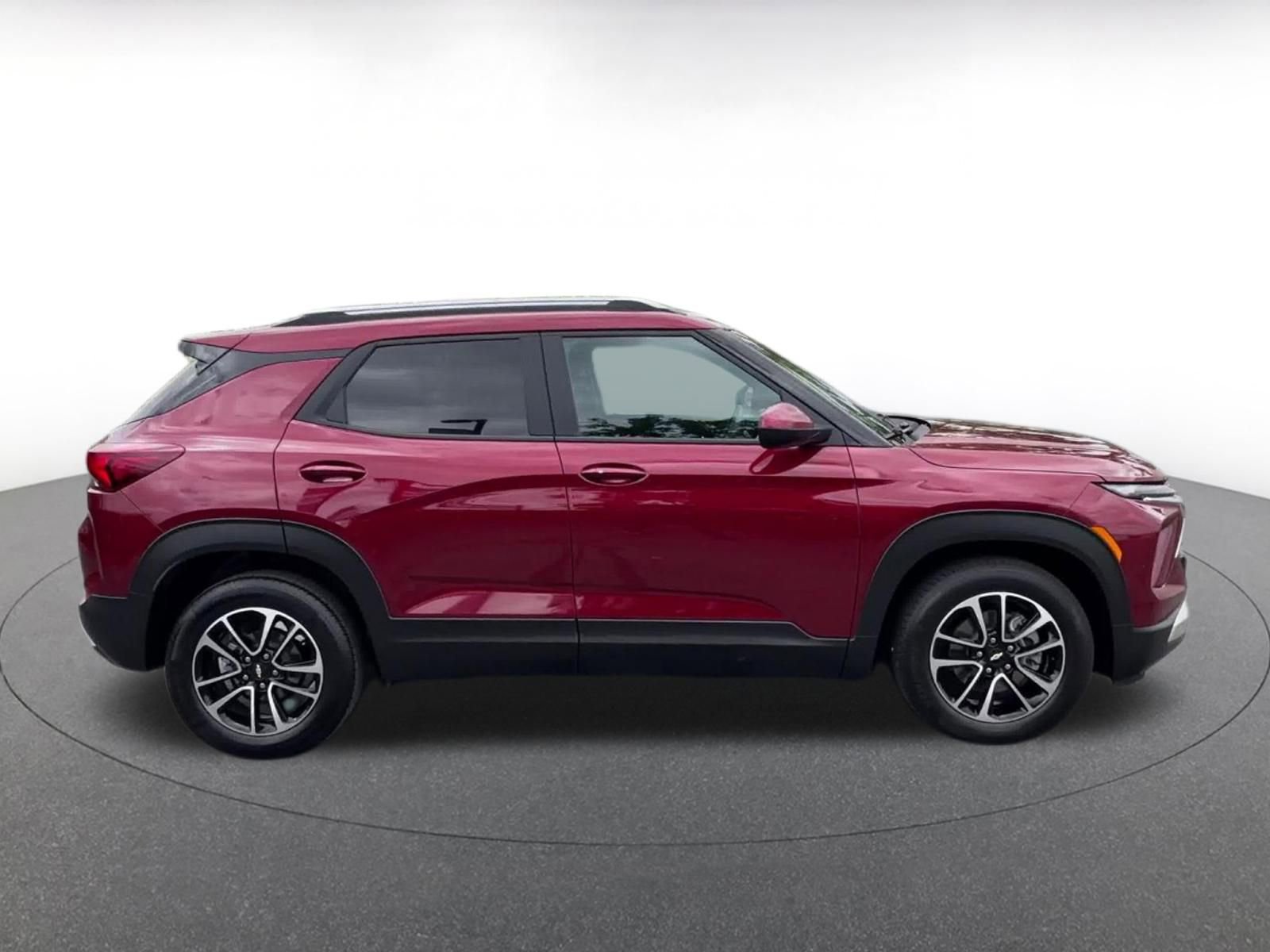 Thumbnail: 2025 Chevrolet TrailBlazer - 16