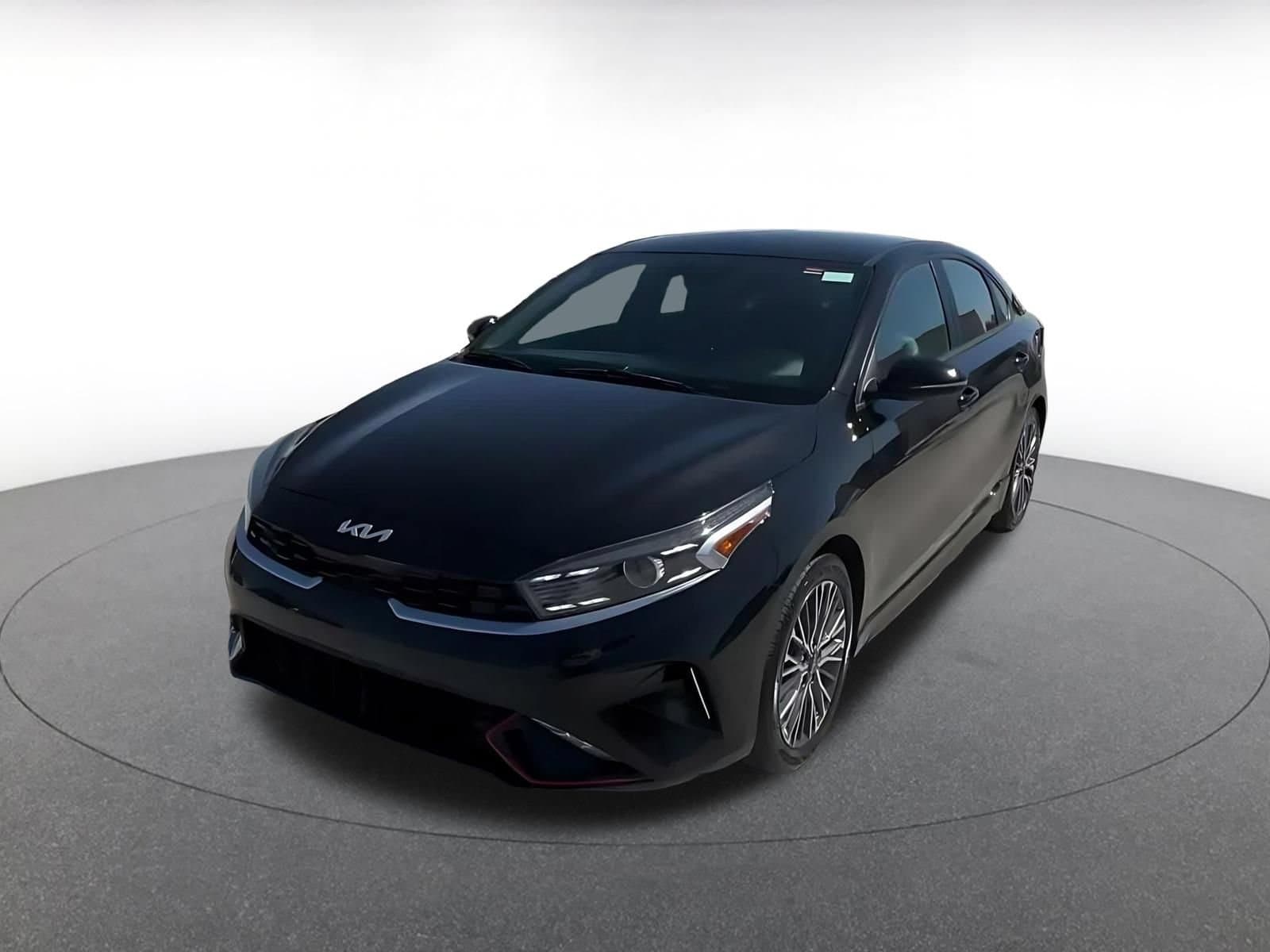 Thumbnail: 2023 Kia Forte - 4