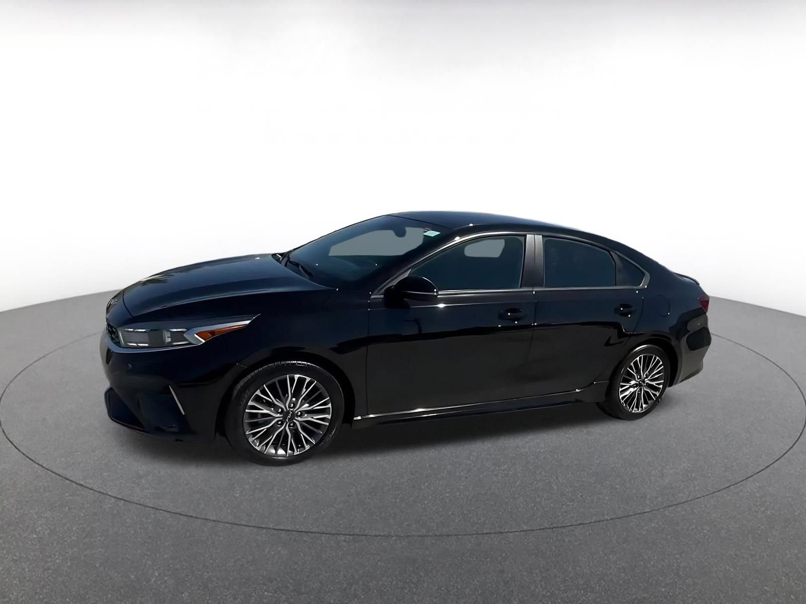 Thumbnail: 2023 Kia Forte - 6