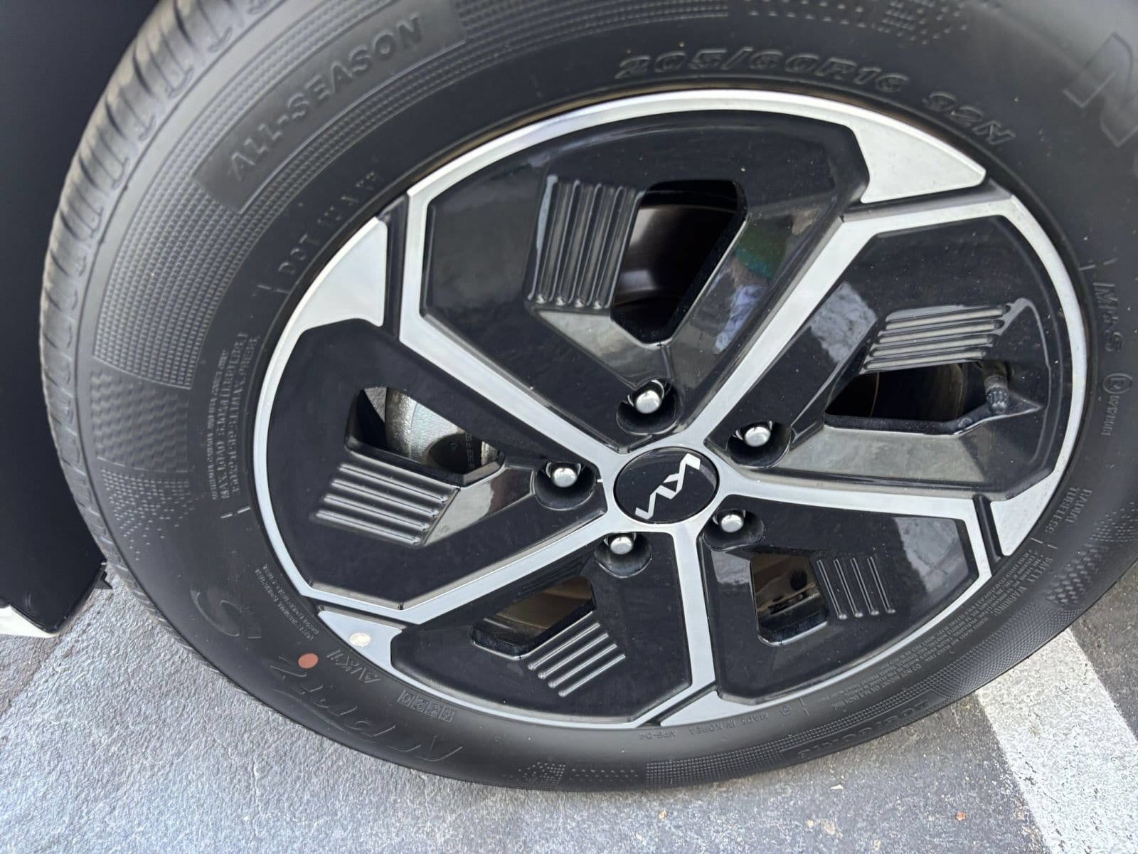 Thumbnail: 2026 Kia Niro - 28