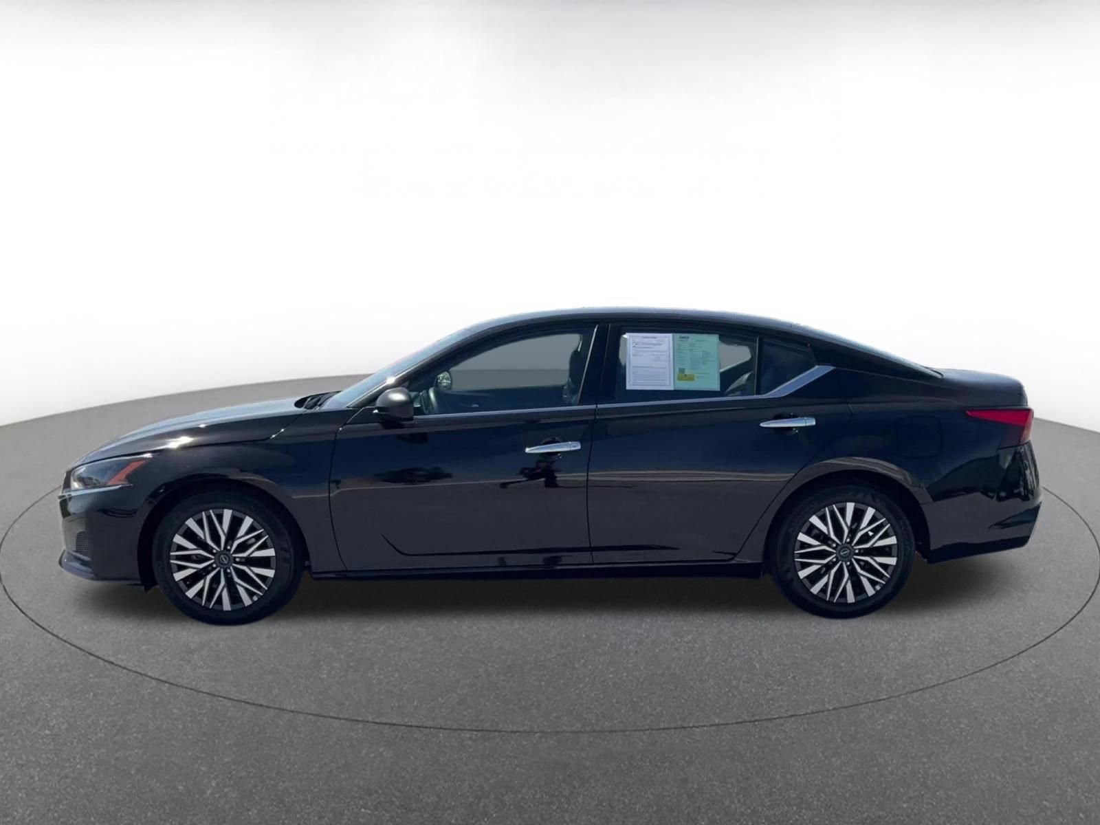 Thumbnail: 2025 Nissan Altima - 9
