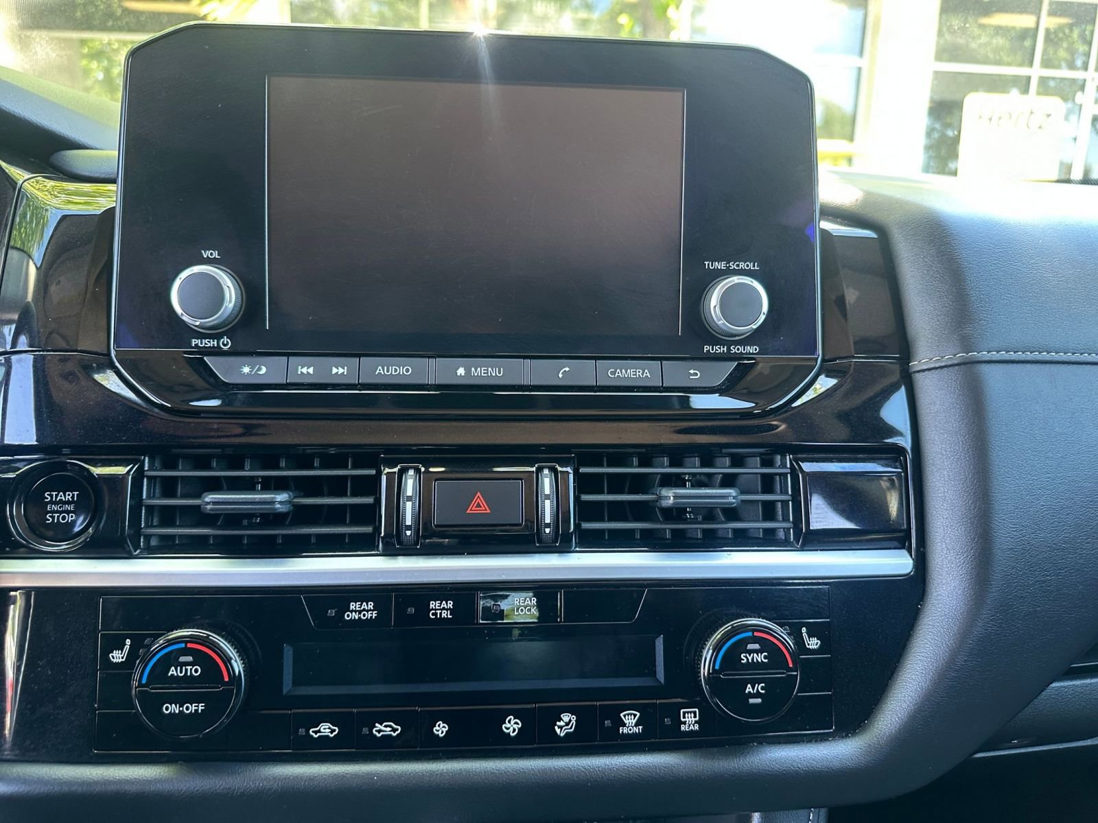 Thumbnail: 2025 Nissan Pathfinder - 17